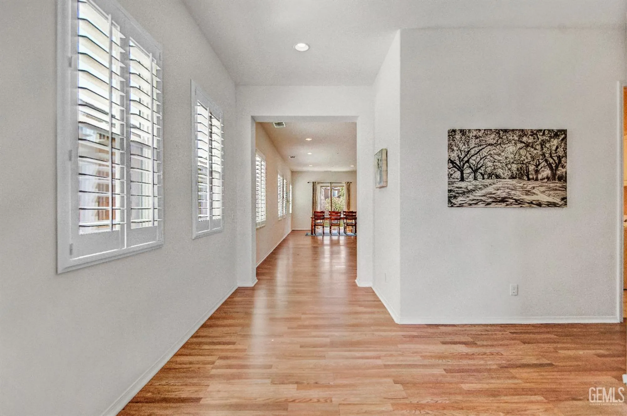 Property Slideshow image 6 of 38 | 9709 richland hills ln, Bakersfield, CA, 93306