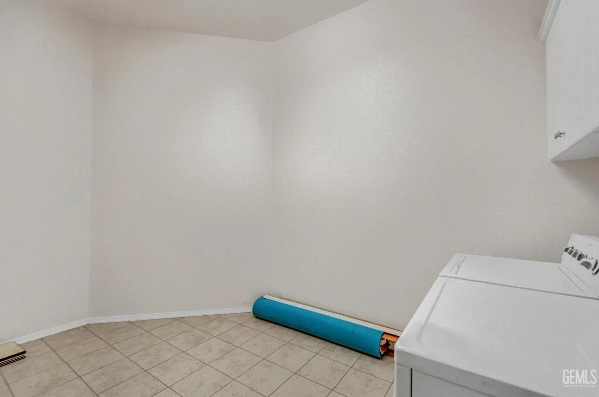 Property Slideshow image 12 of 38 | 9709 richland hills ln, Bakersfield, CA, 93306