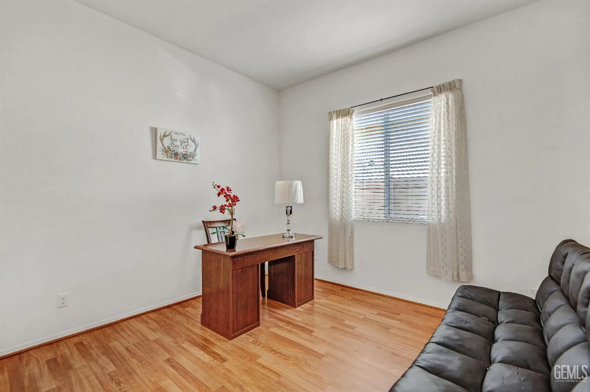 Property Slideshow image 15 of 38 | 9709 richland hills ln, Bakersfield, CA, 93306