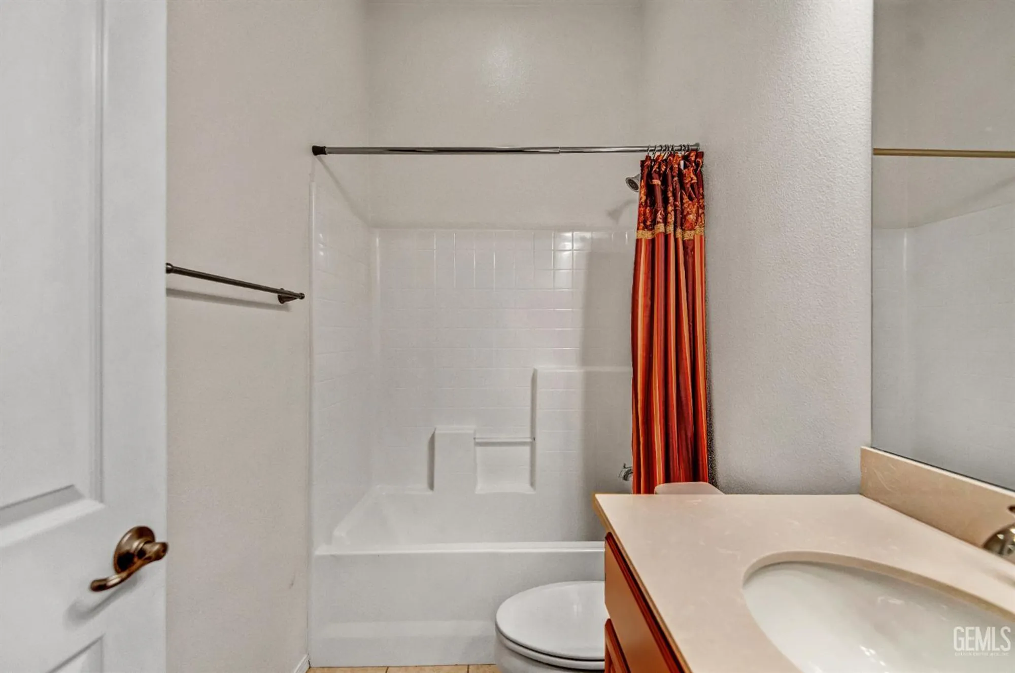 Property Slideshow image 13 of 38 | 9709 richland hills ln, Bakersfield, CA, 93306