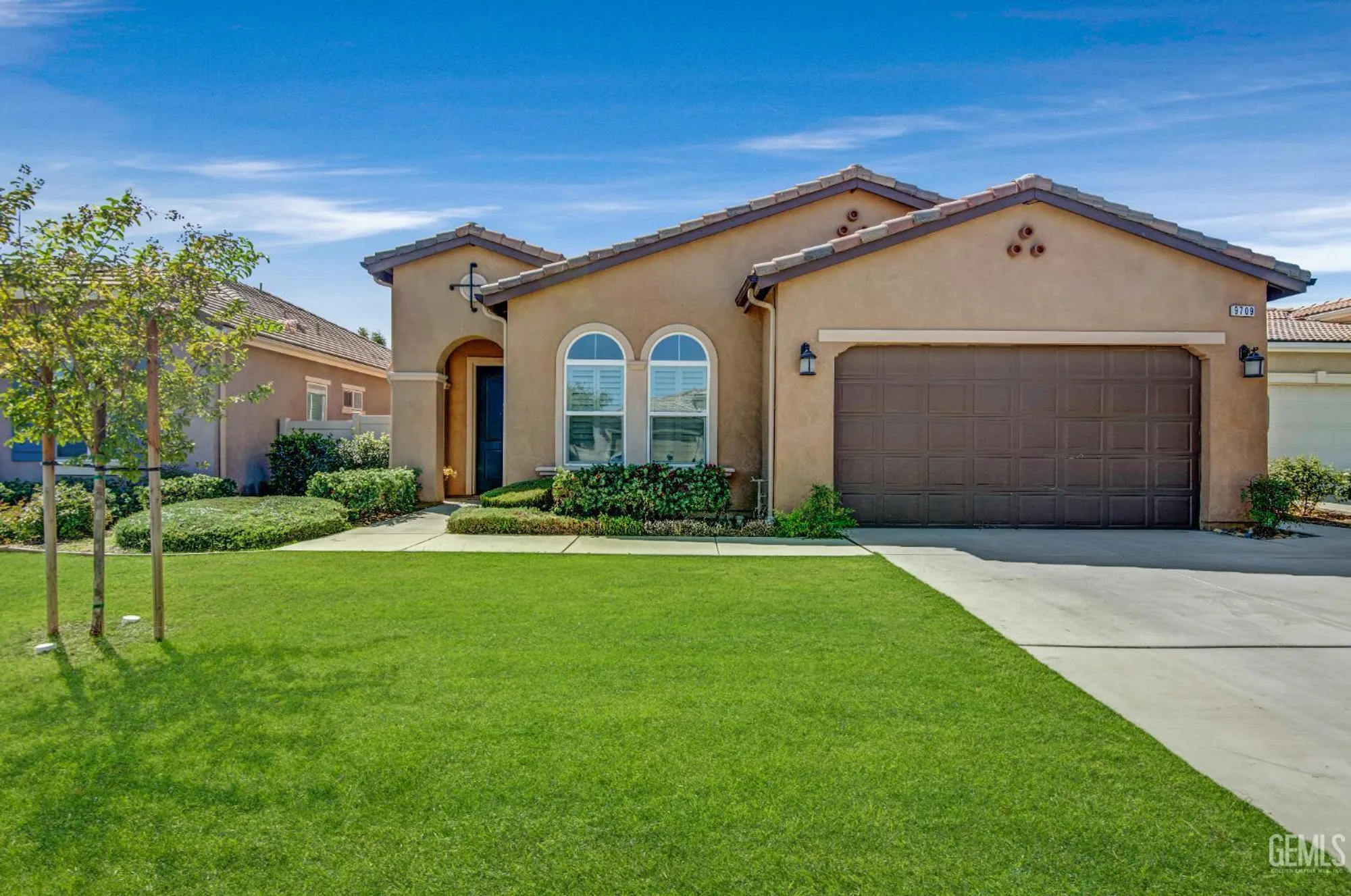 Property Slideshow image 4 of 38 | 9709 richland hills ln, Bakersfield, CA, 93306