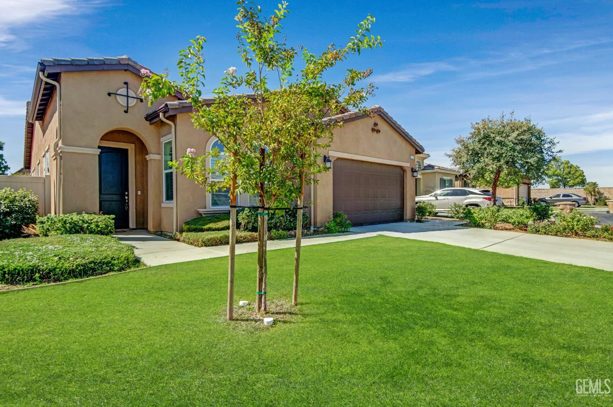Property Slideshow image 5 of 38 | 9709 richland hills ln, Bakersfield, CA, 93306