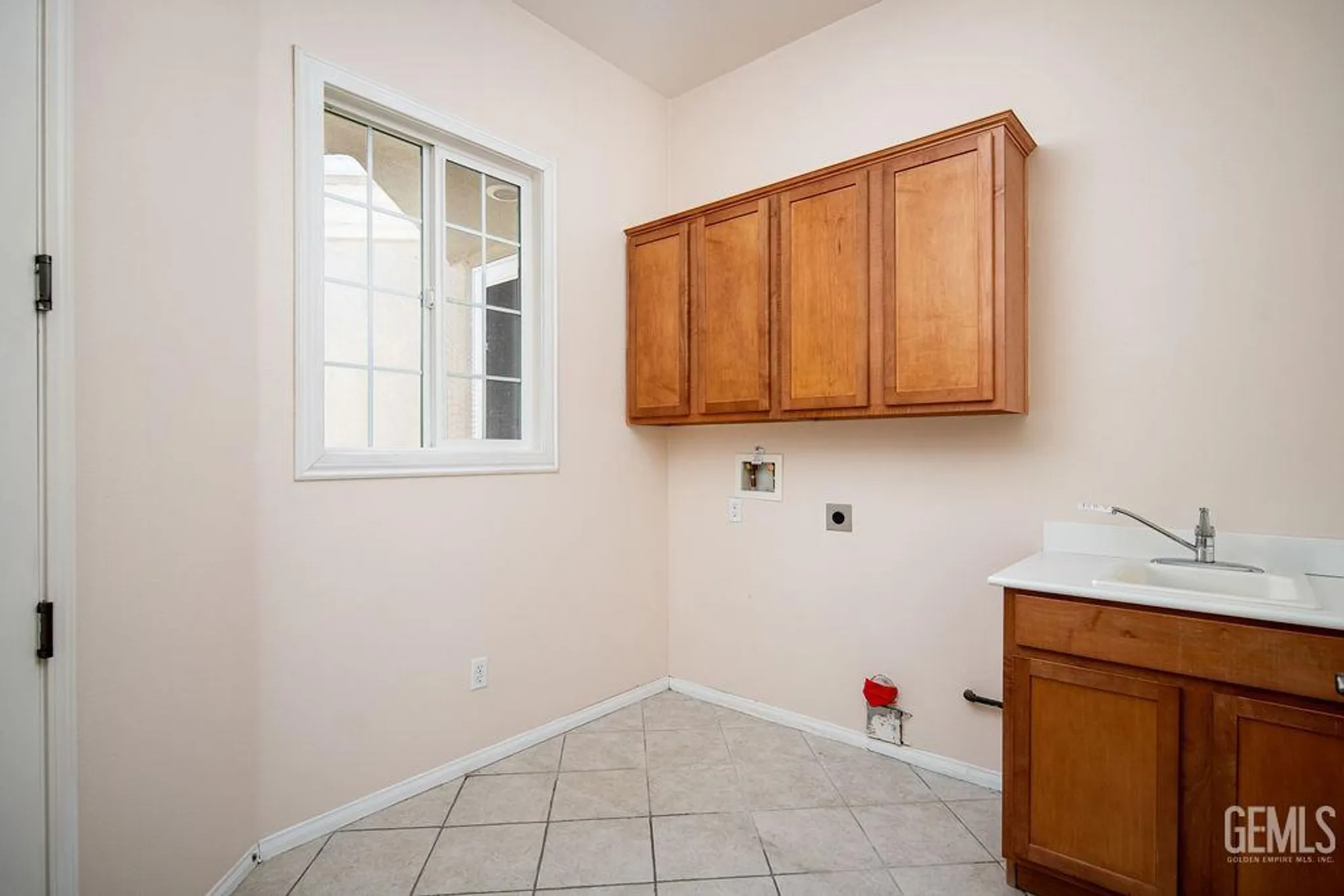 Property Slideshow image 11 of 22 | 5800 blazing star ln, Bakersfield, CA, 93306