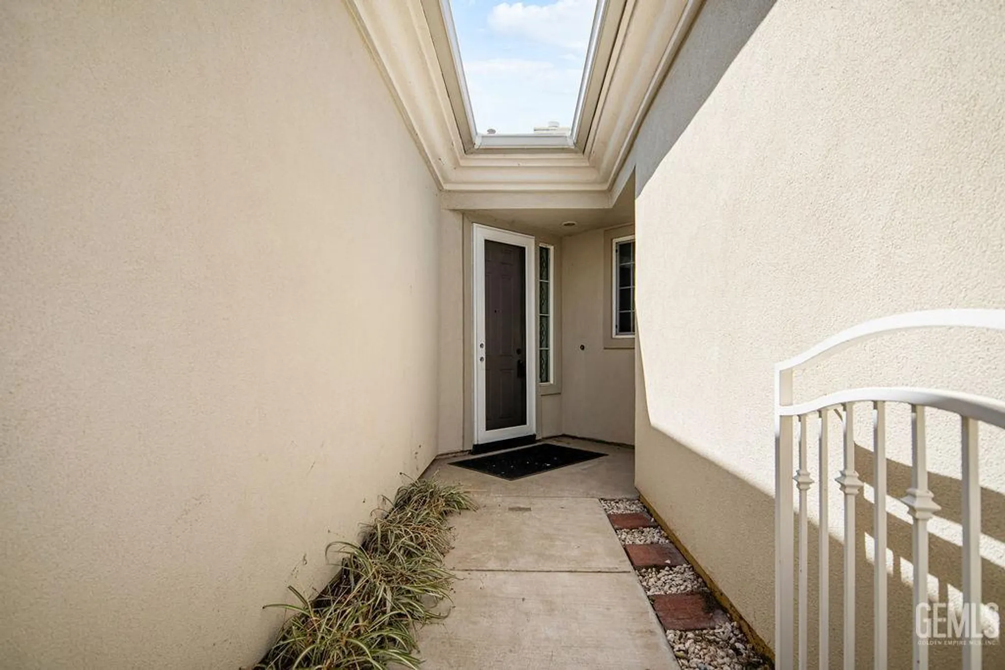 Property Slideshow image 4 of 22 | 5800 blazing star ln, Bakersfield, CA, 93306