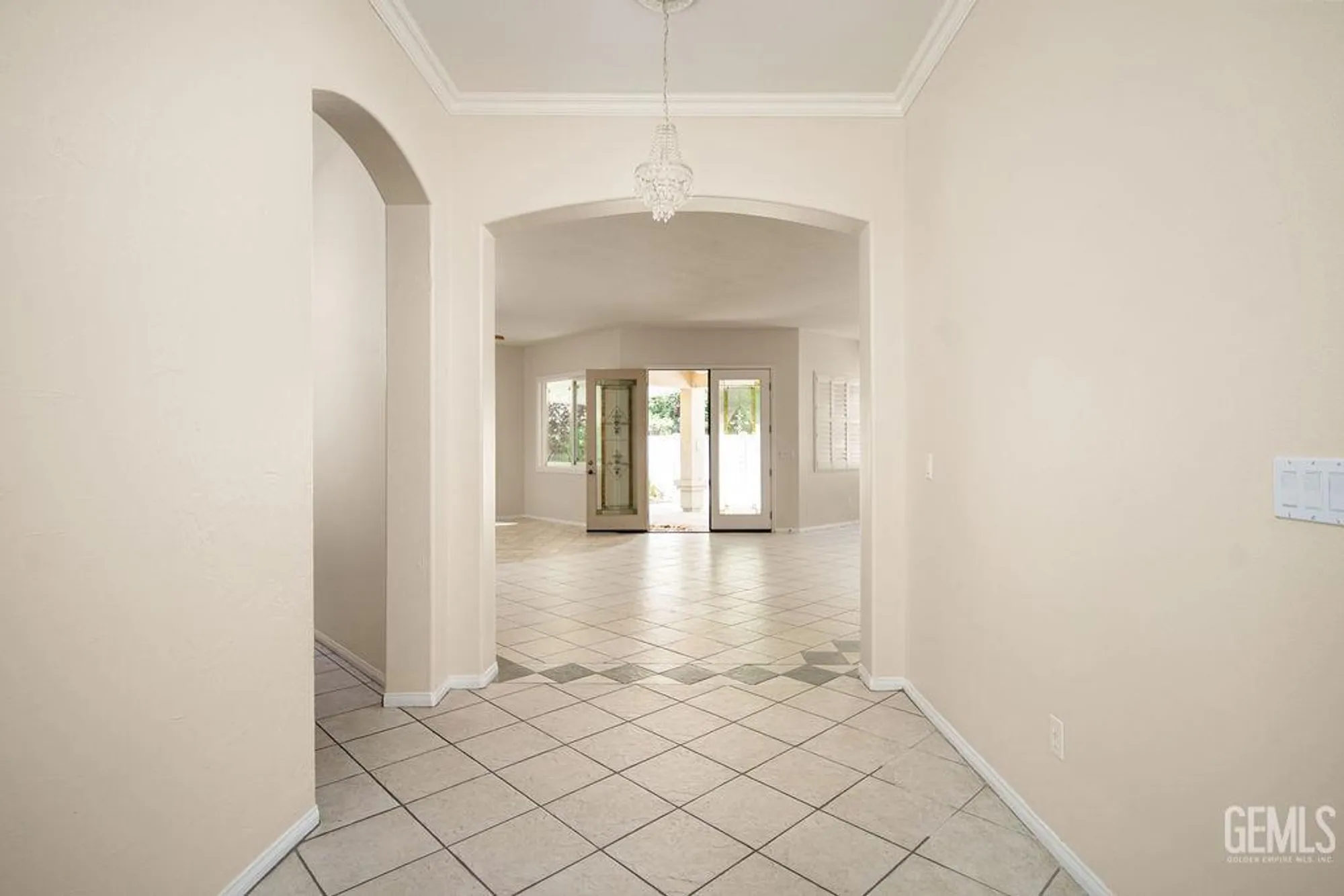 Property Slideshow image 10 of 22 | 5800 blazing star ln, Bakersfield, CA, 93306