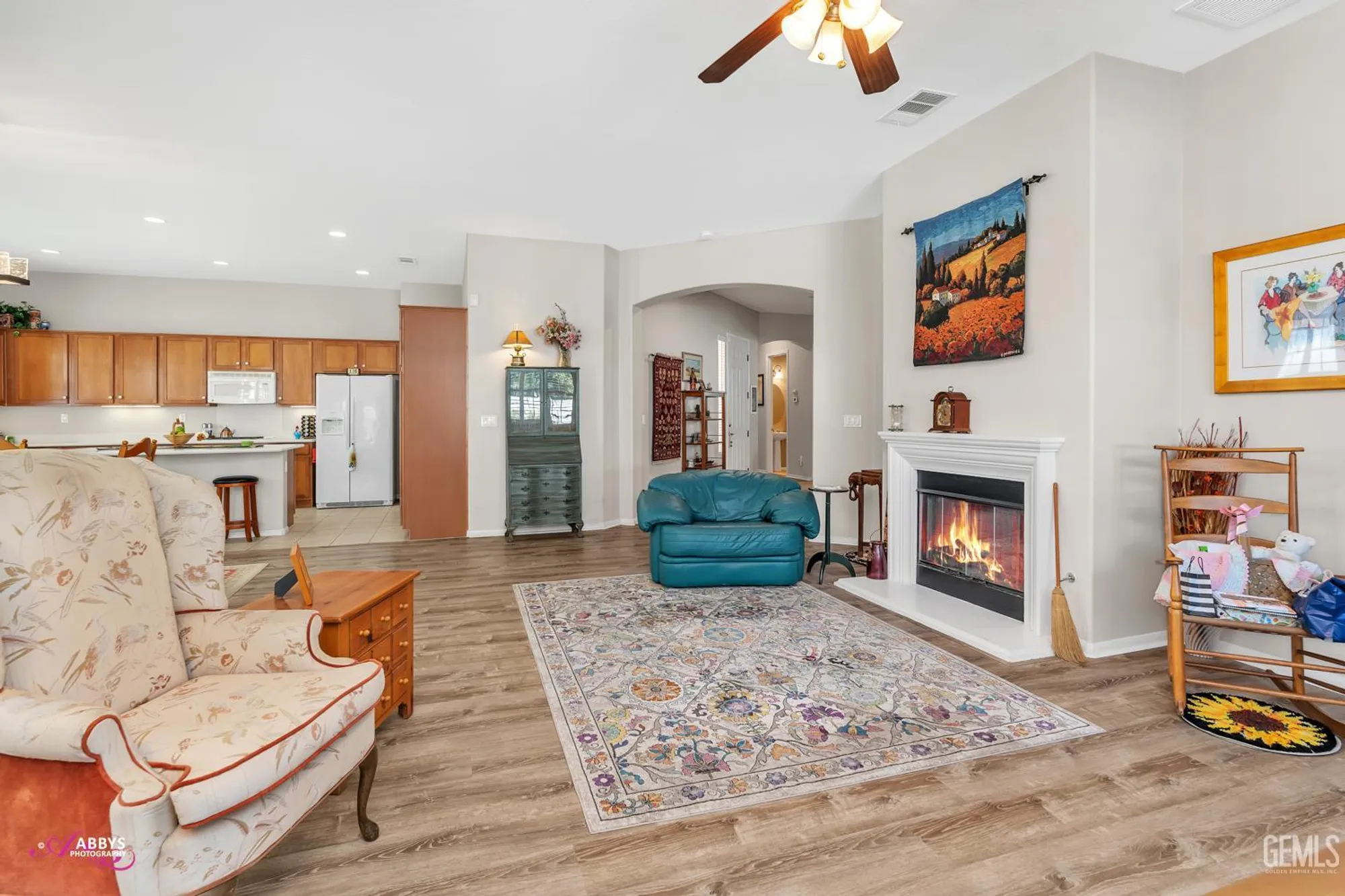 Property Slideshow image 11 of 52 | 13808 calico village dr, Bakersfield, CA, 93306