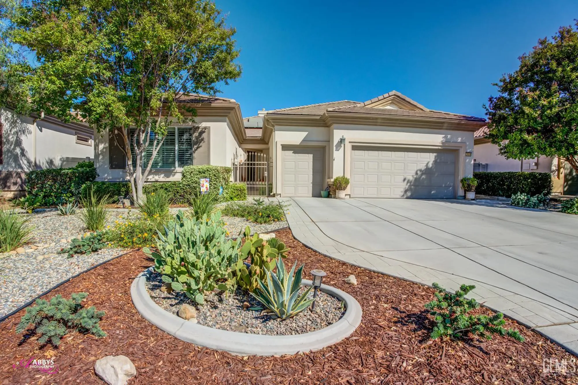 Property Slideshow image 1 of 52 | 13808 calico village dr, Bakersfield, CA, 93306