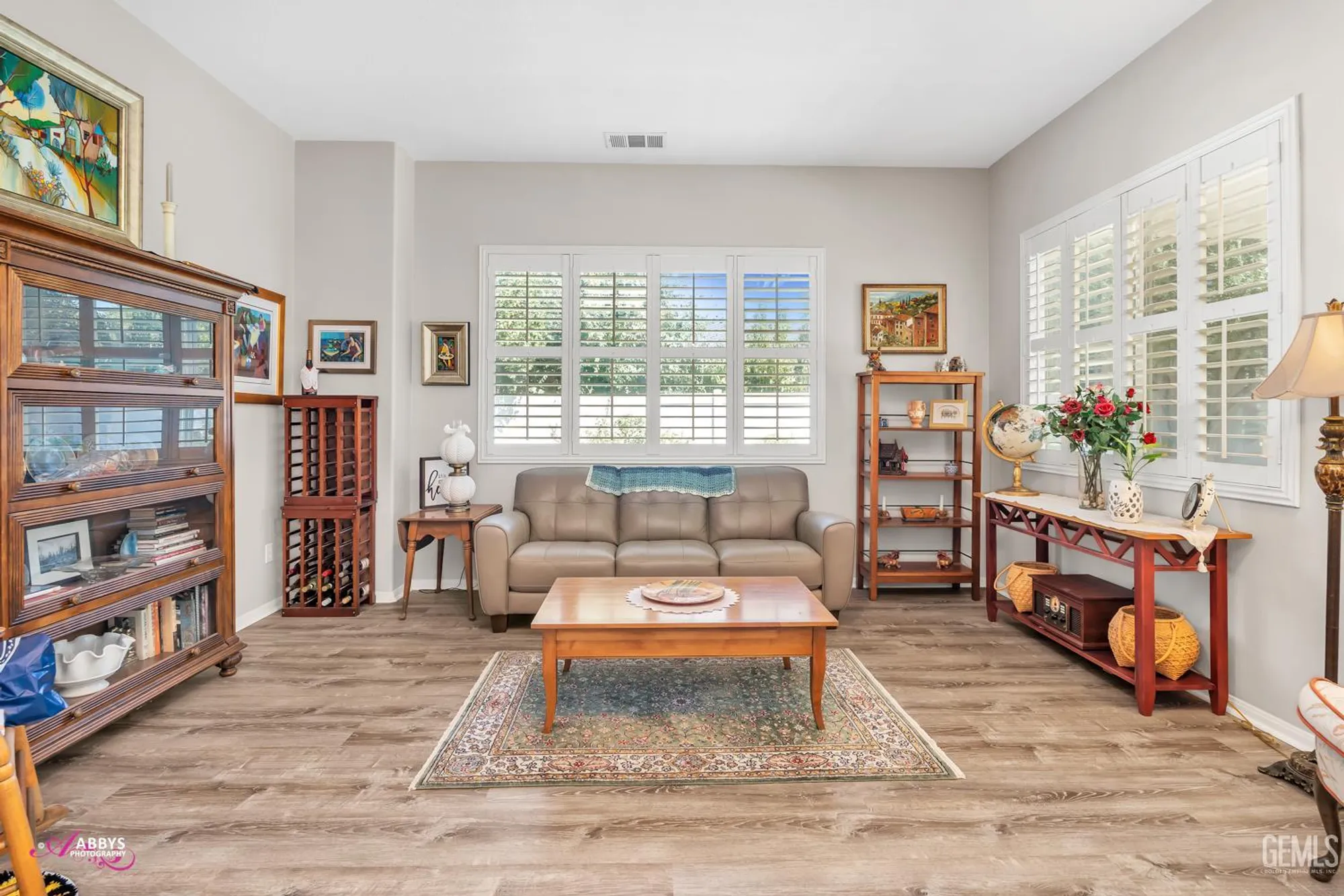 Property Slideshow image 10 of 52 | 13808 calico village dr, Bakersfield, CA, 93306