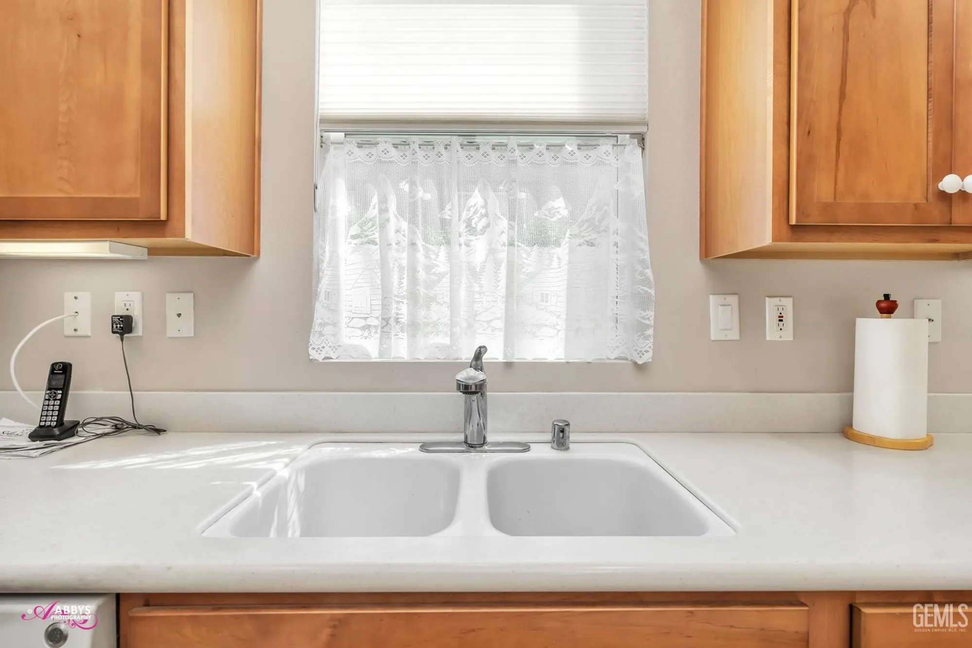 Property Slideshow image 20 of 52 | 13808 calico village dr, Bakersfield, CA, 93306