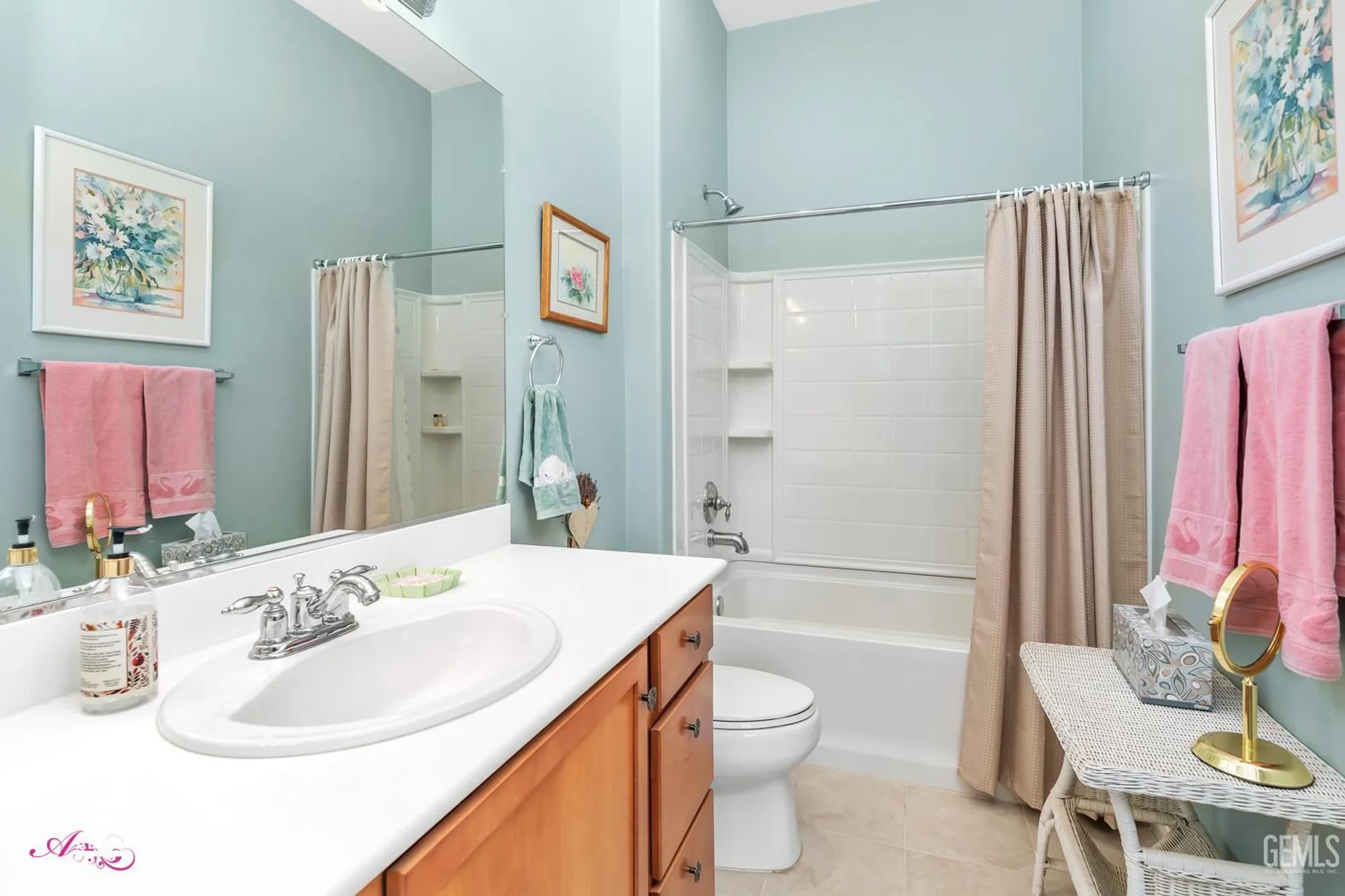 Property Slideshow image 26 of 52 | 13808 calico village dr, Bakersfield, CA, 93306