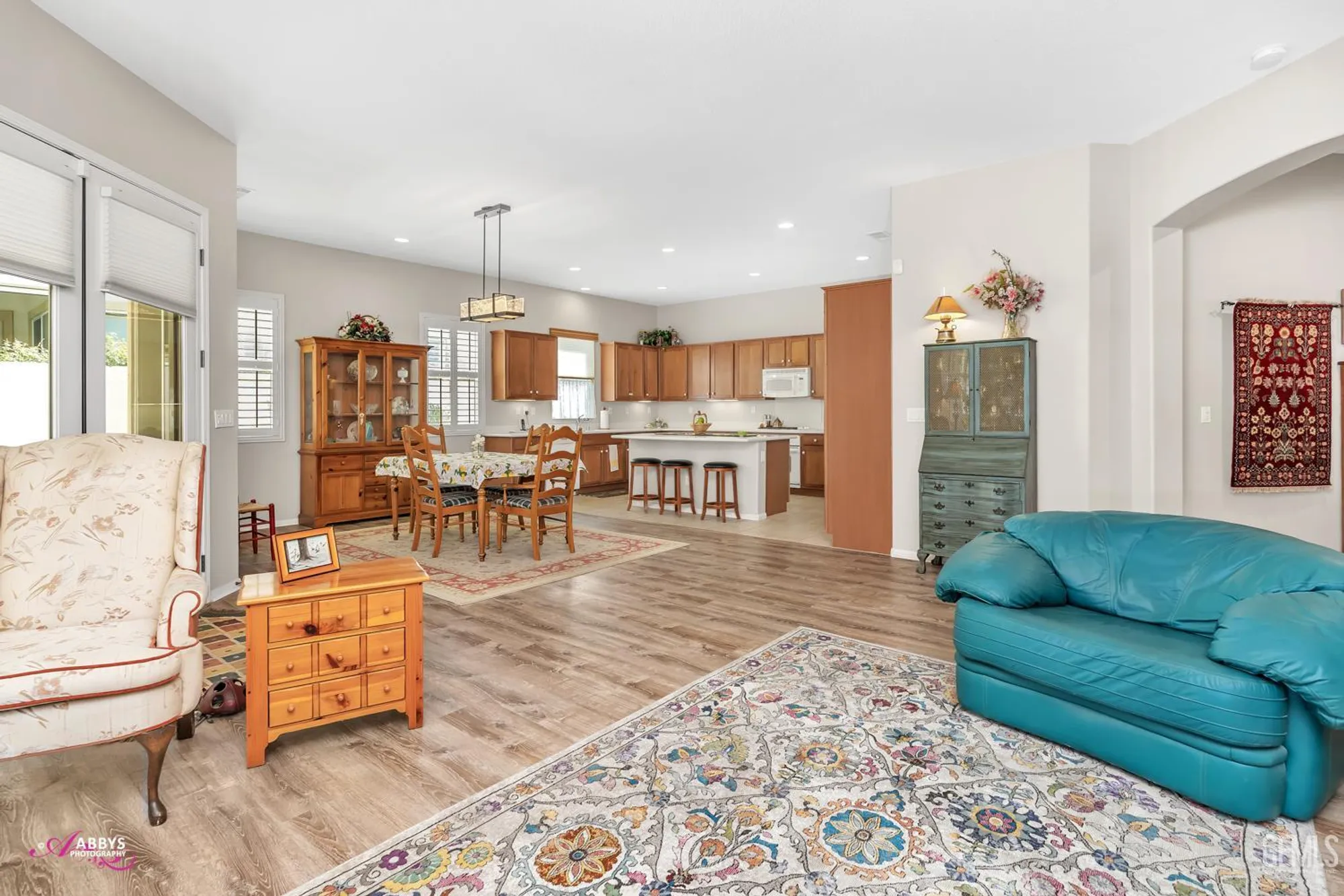 Property Slideshow image 12 of 52 | 13808 calico village dr, Bakersfield, CA, 93306