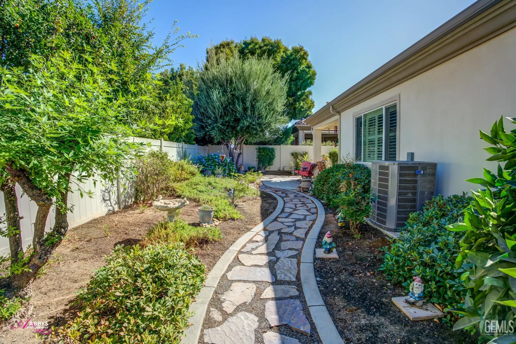 Property Slideshow image 34 of 52 | 13808 calico village dr, Bakersfield, CA, 93306