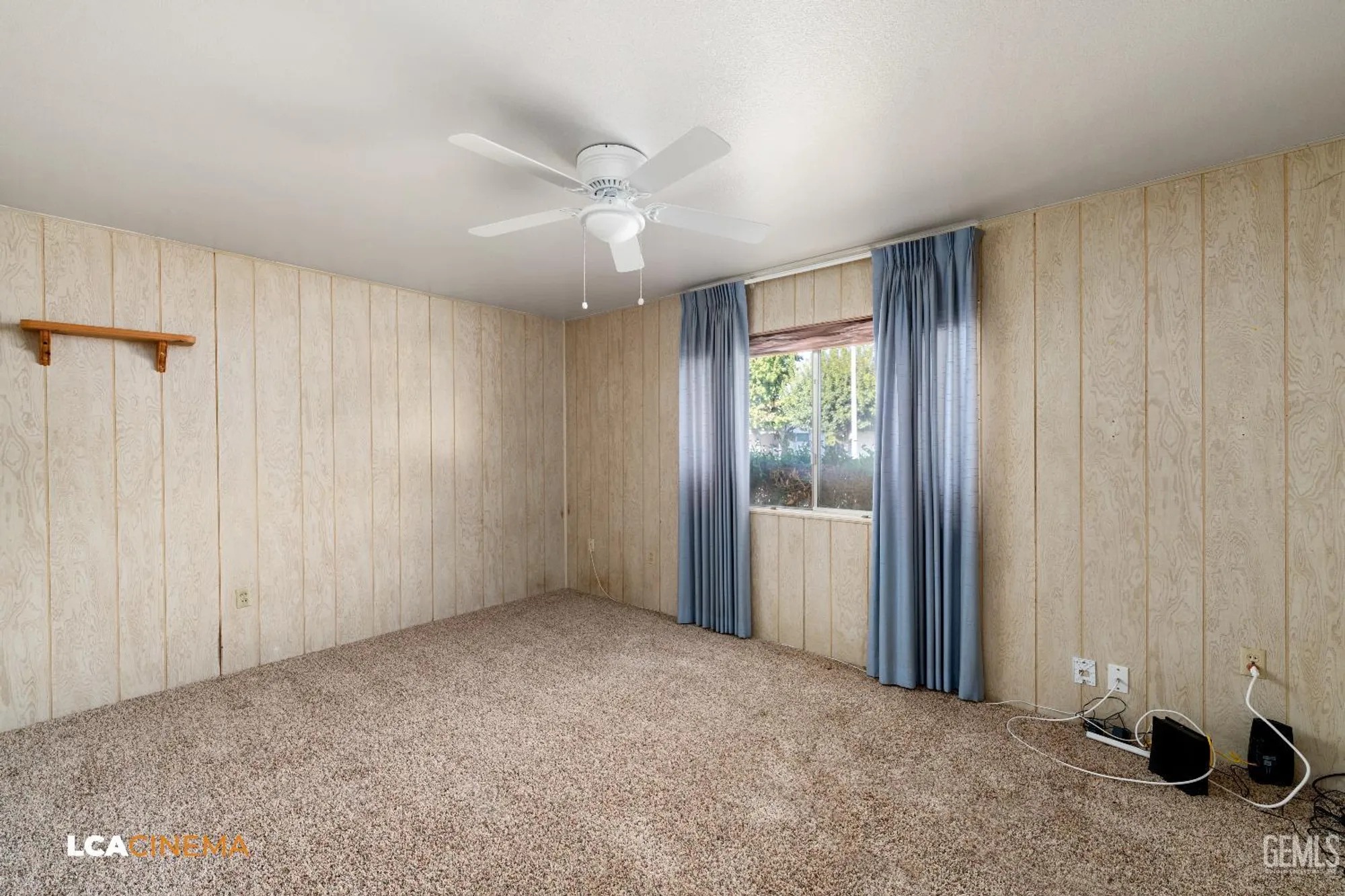 Property Slideshow image 10 of 20 | 405 oak fair way, Bakersfield, CA, 93309