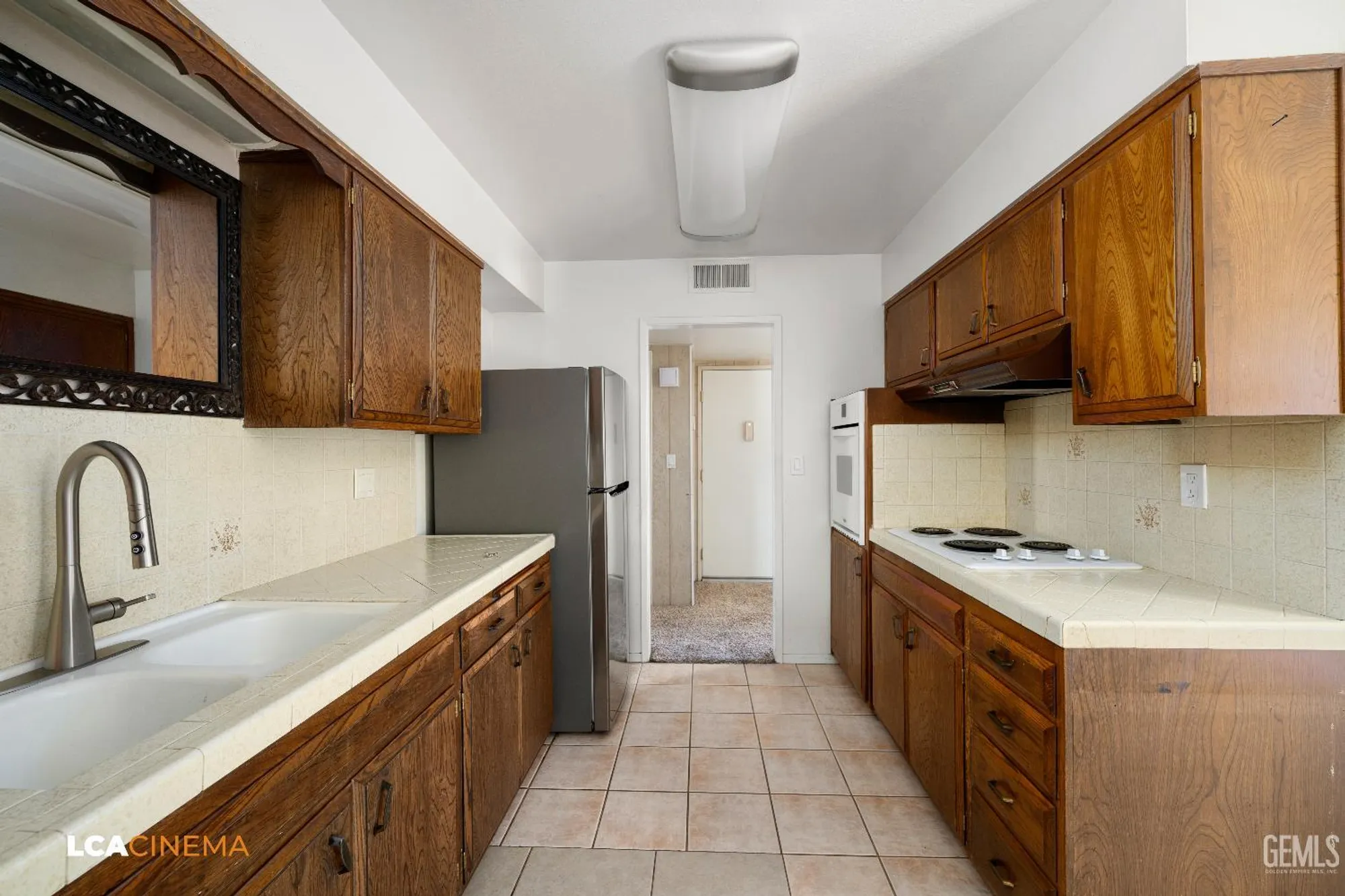 Property Slideshow image 6 of 20 | 405 oak fair way, Bakersfield, CA, 93309