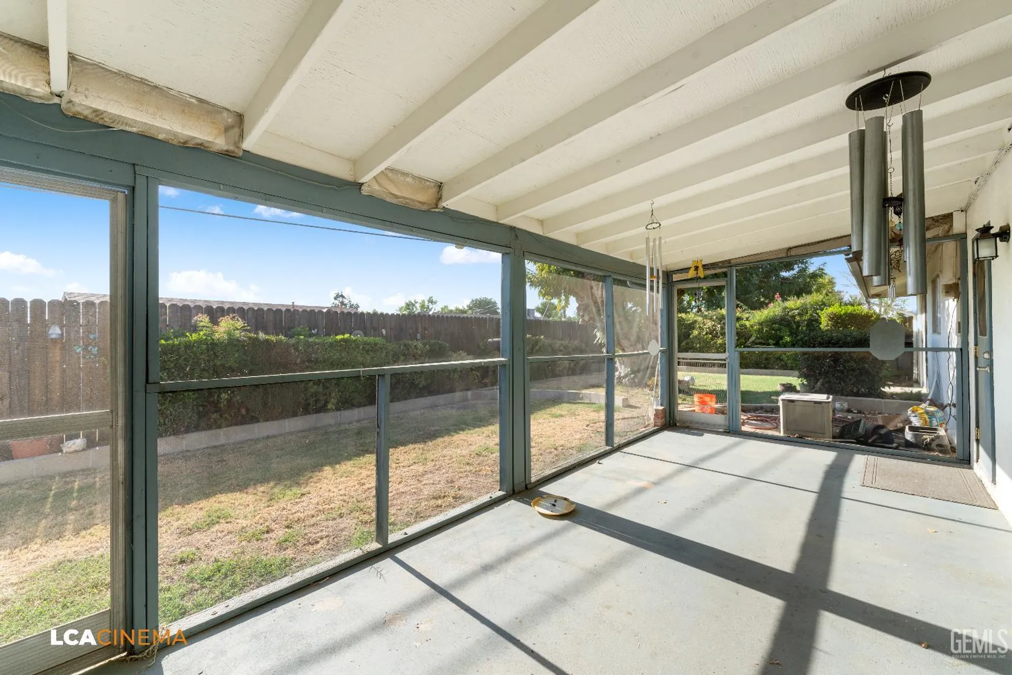 Property Slideshow image 16 of 20 | 405 oak fair way, Bakersfield, CA, 93309