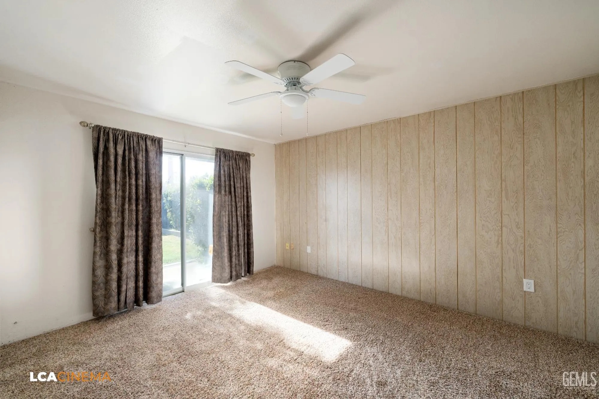 Property Slideshow image 11 of 20 | 405 oak fair way, Bakersfield, CA, 93309