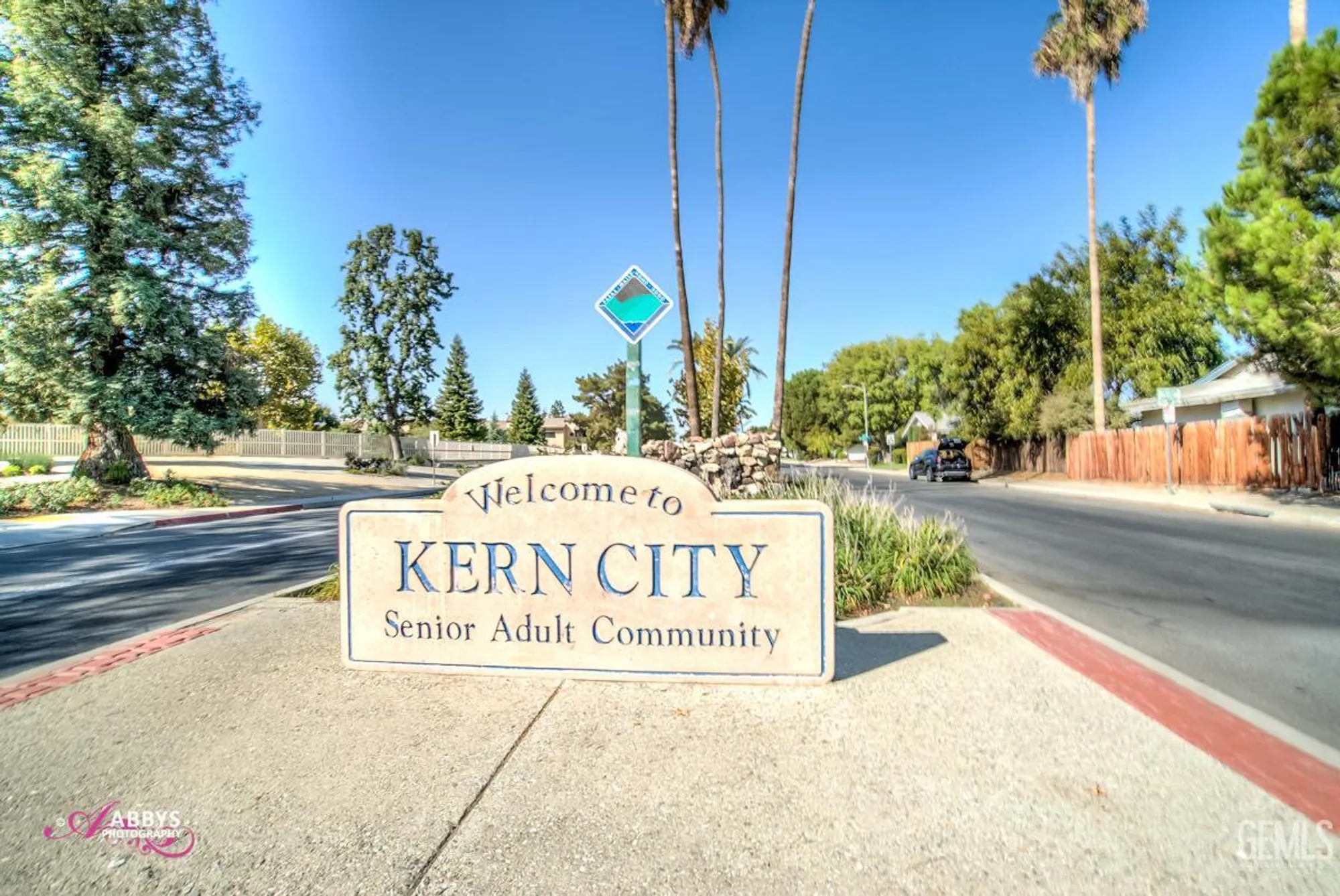 Property Slideshow image 17 of 27 | 6104 bel aire way, Bakersfield, CA, 93309