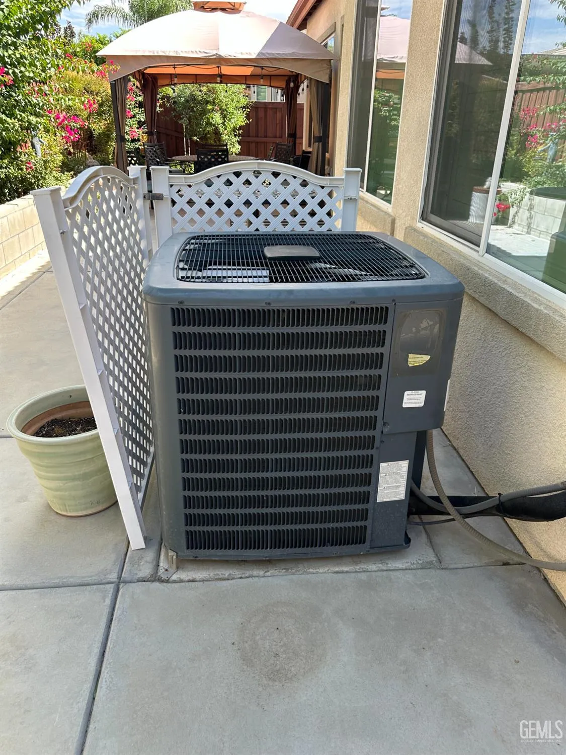 Property Slideshow image 43 of 48 | 10026 besancon way, Bakersfield, CA, 93306