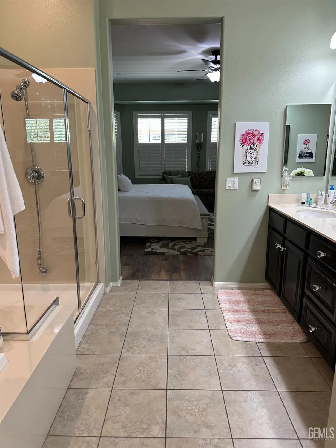 Property Slideshow image 36 of 48 | 10026 besancon way, Bakersfield, CA, 93306