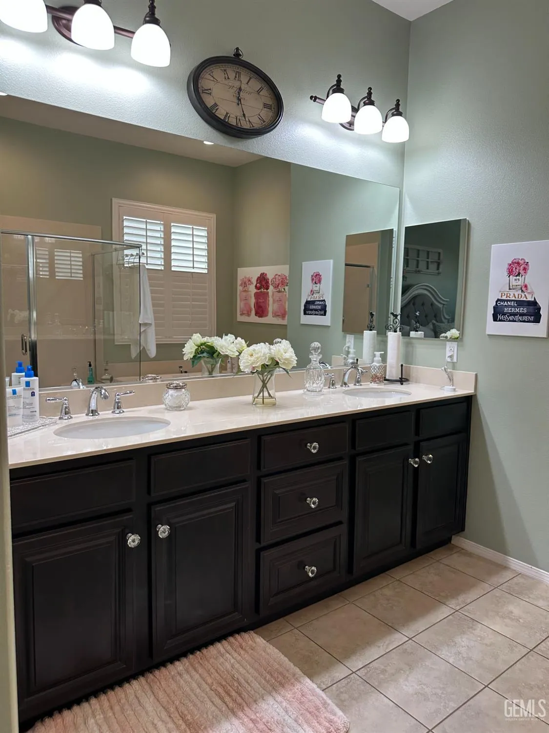 Property Slideshow image 35 of 48 | 10026 besancon way, Bakersfield, CA, 93306