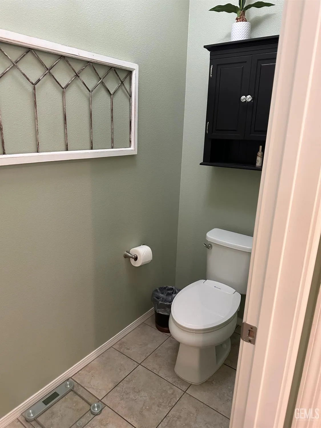 Property Slideshow image 37 of 48 | 10026 besancon way, Bakersfield, CA, 93306