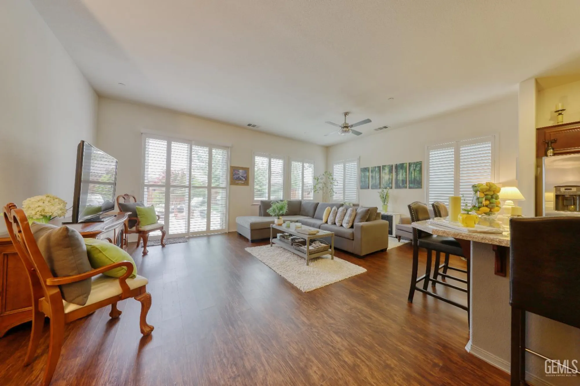 Property Slideshow image 4 of 55 | 5908 orange hill pl, Bakersfield, CA, 93306