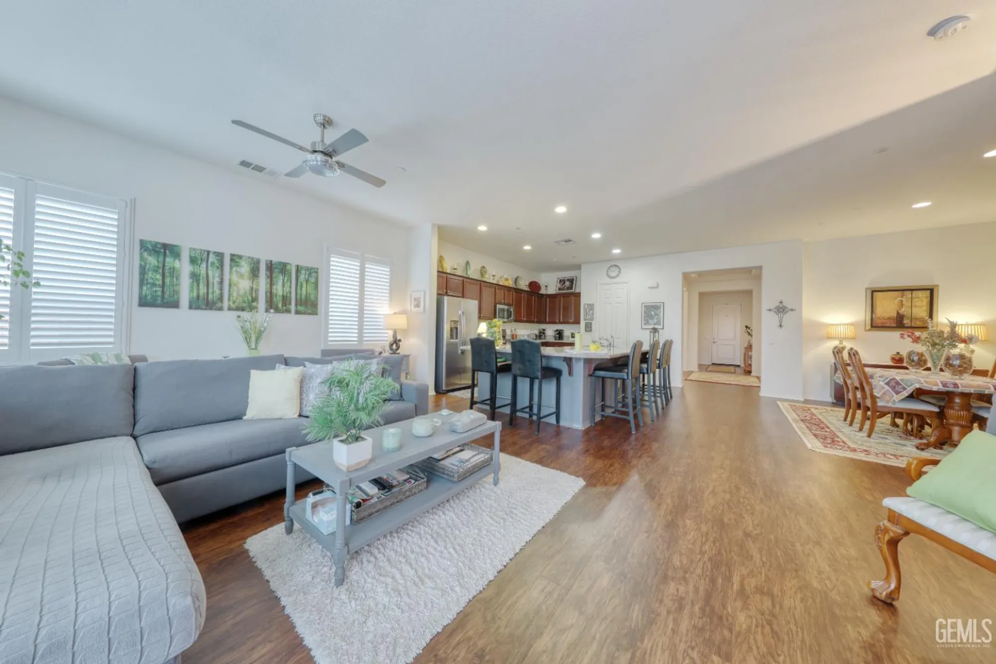 Property Slideshow image 6 of 55 | 5908 orange hill pl, Bakersfield, CA, 93306