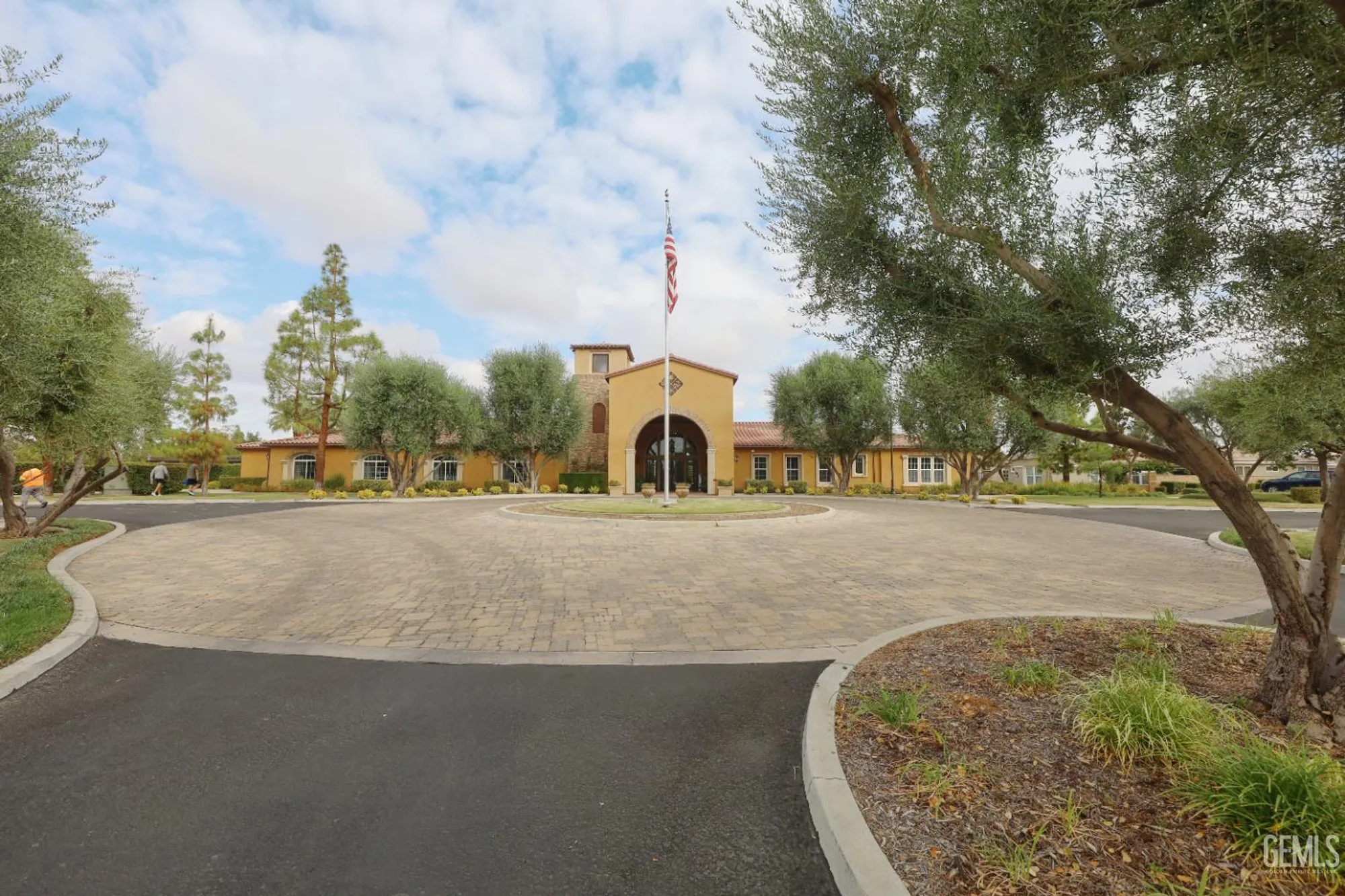 Property Slideshow image 41 of 55 | 5908 orange hill pl, Bakersfield, CA, 93306