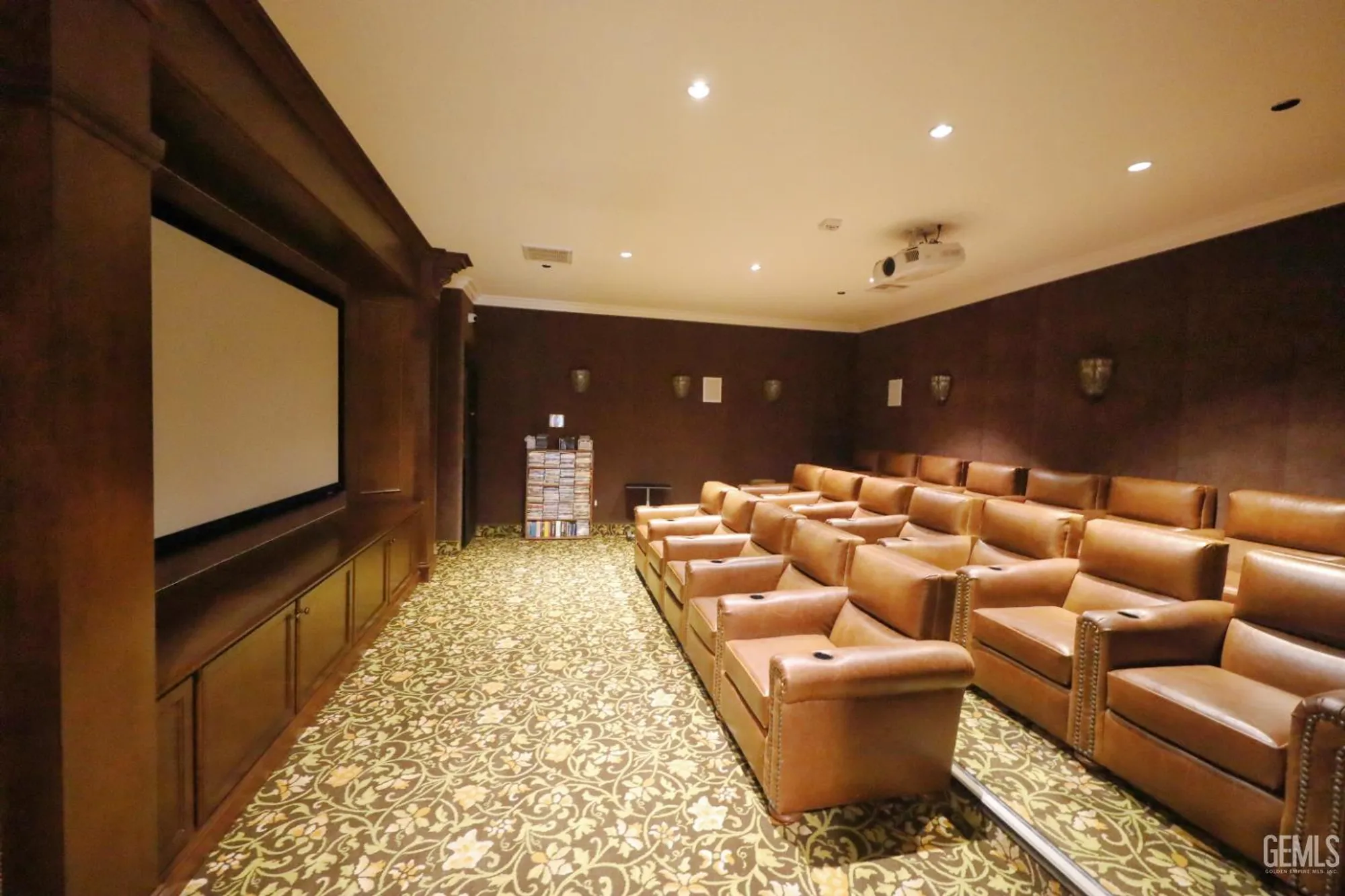 Property Slideshow image 45 of 55 | 5908 orange hill pl, Bakersfield, CA, 93306