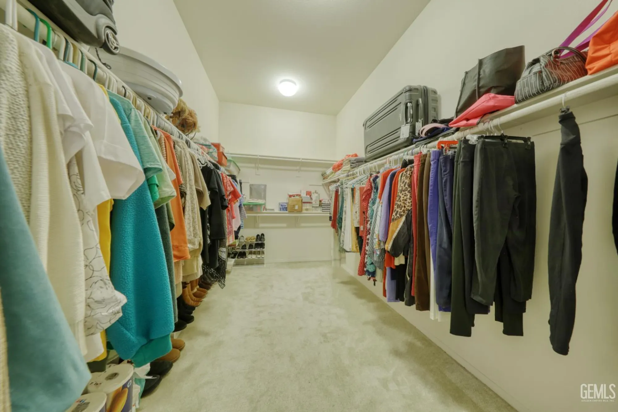 Property Slideshow image 20 of 55 | 5908 orange hill pl, Bakersfield, CA, 93306