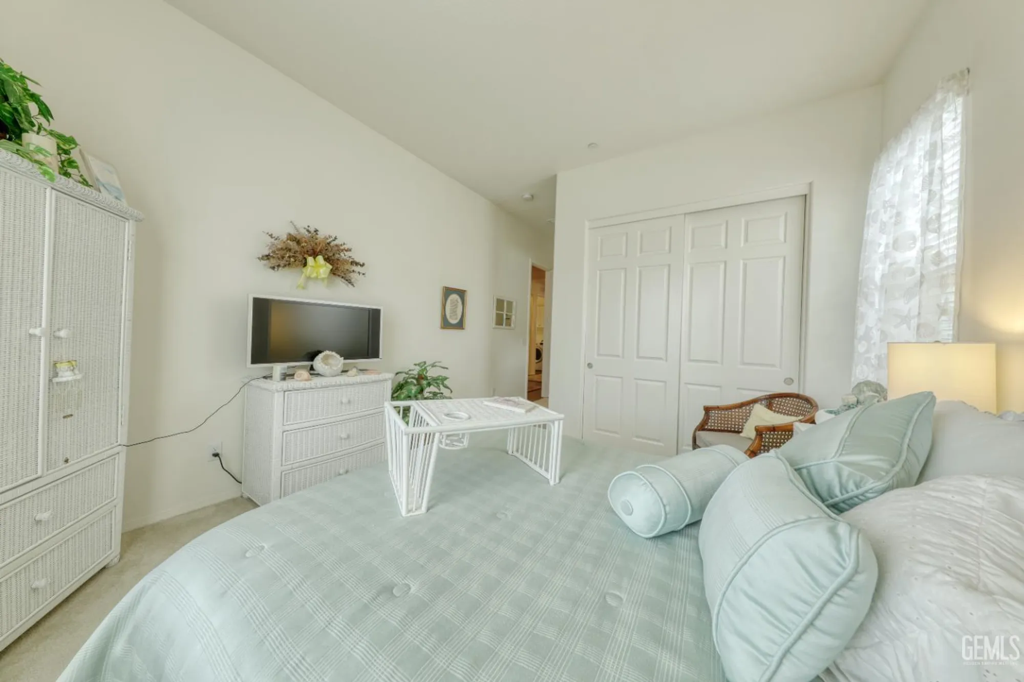 Property Slideshow image 22 of 55 | 5908 orange hill pl, Bakersfield, CA, 93306