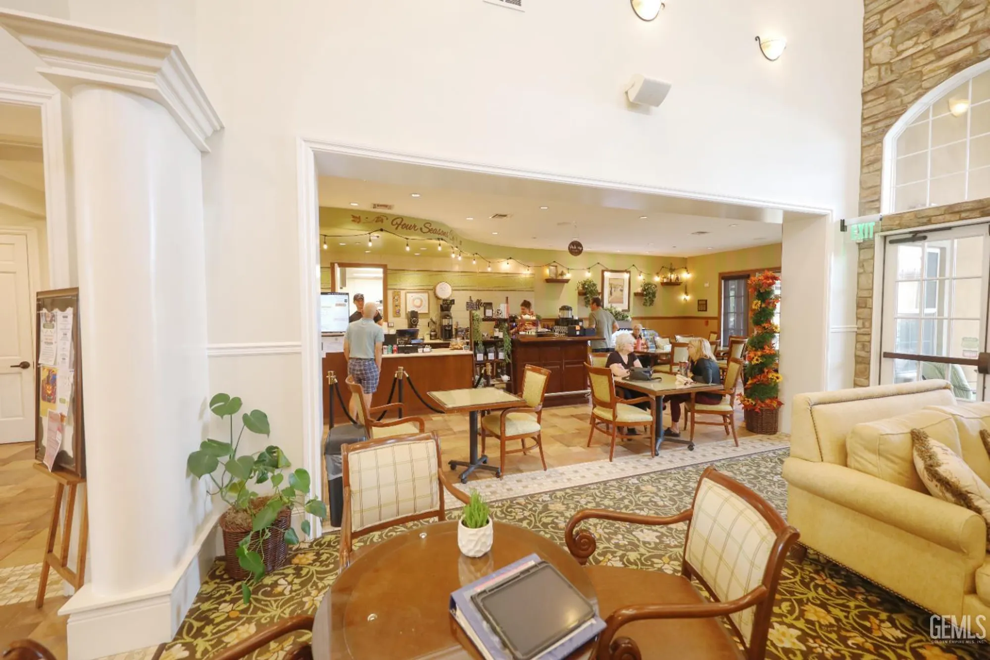 Property Slideshow image 43 of 55 | 5908 orange hill pl, Bakersfield, CA, 93306