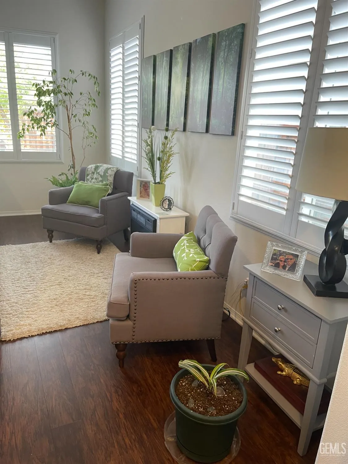 Property Slideshow image 8 of 55 | 5908 orange hill pl, Bakersfield, CA, 93306