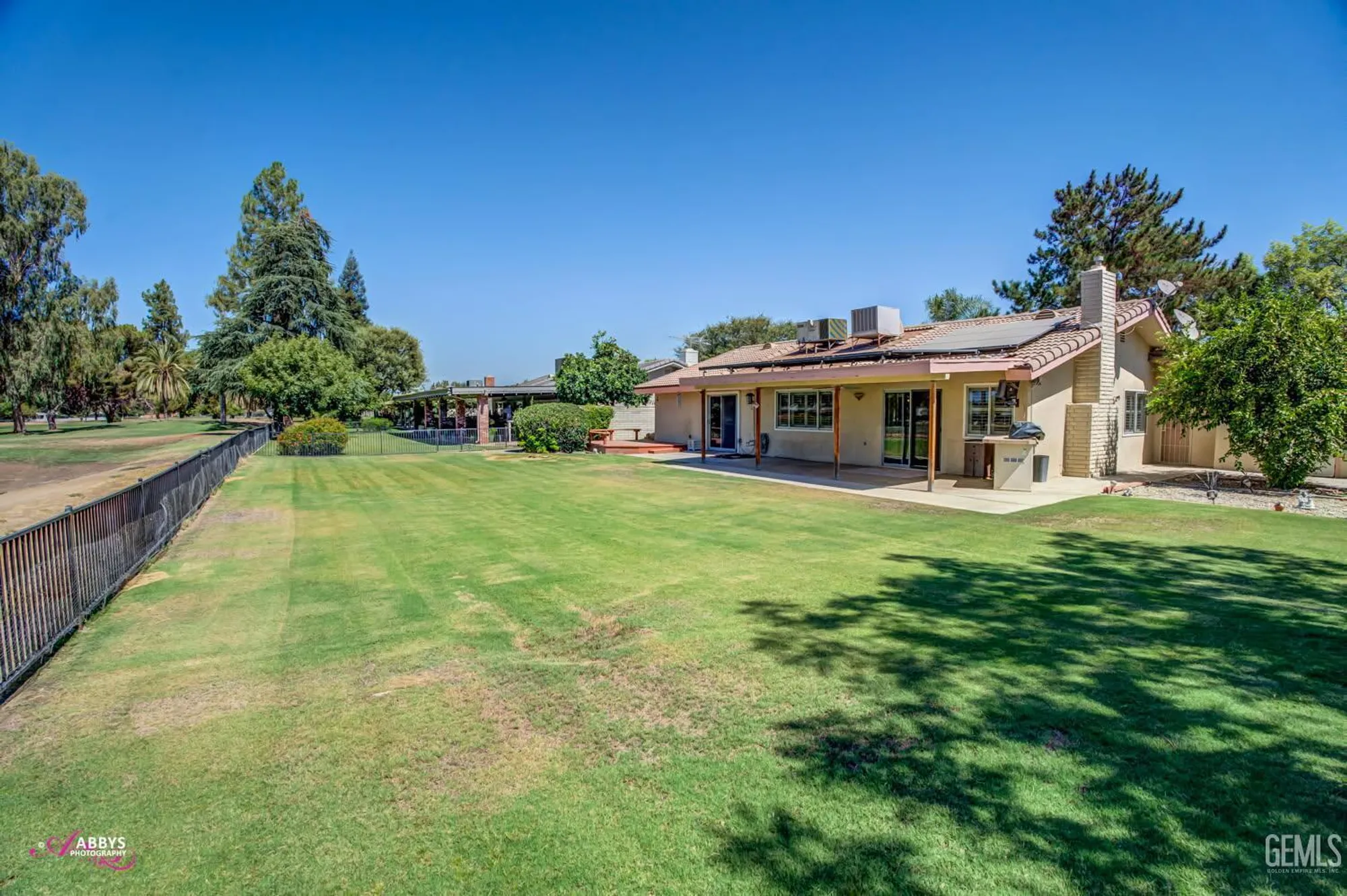 Property Slideshow image 33 of 47 | 409 bermuda st, Bakersfield, CA, 93309