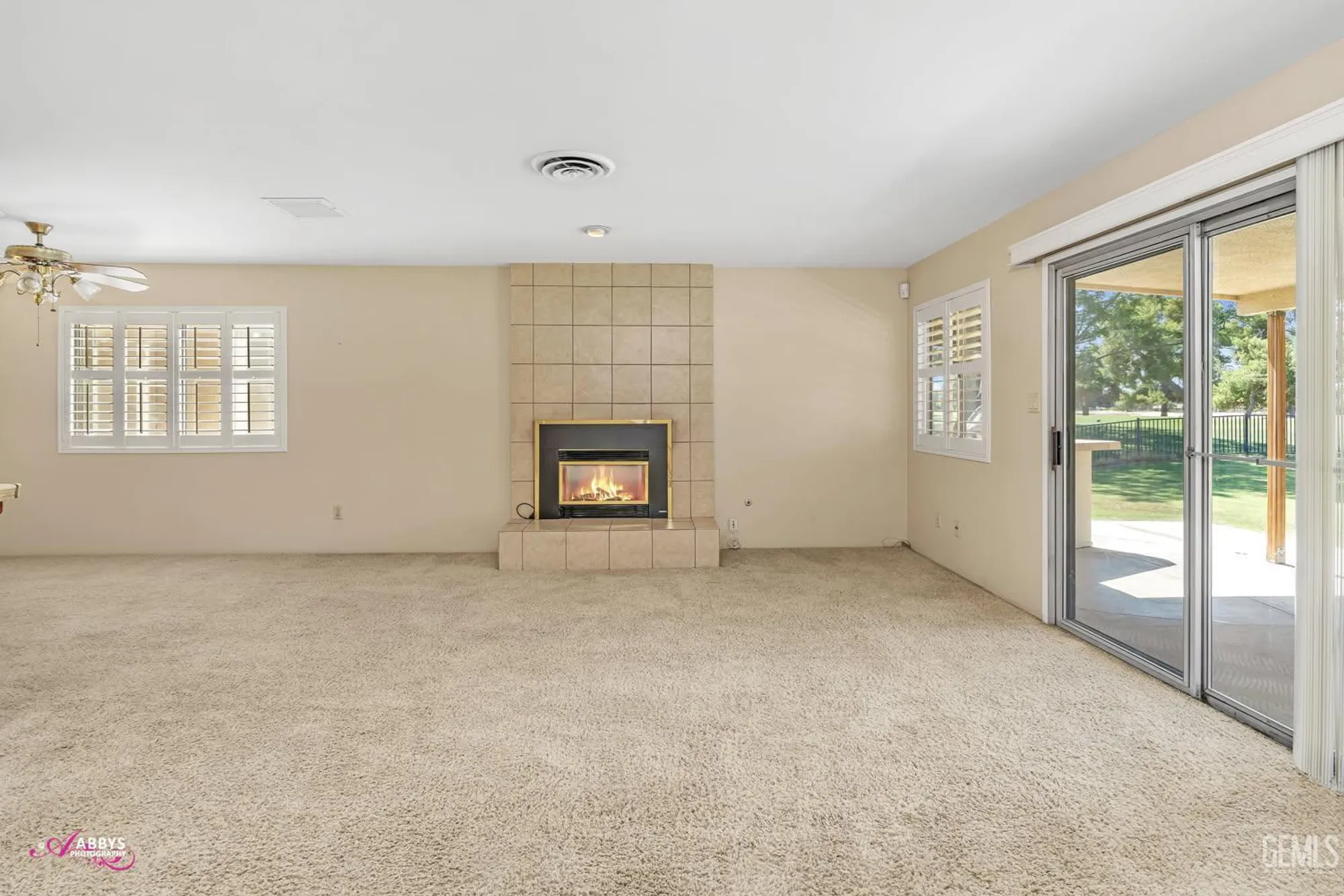 Property Slideshow image 15 of 47 | 409 bermuda st, Bakersfield, CA, 93309