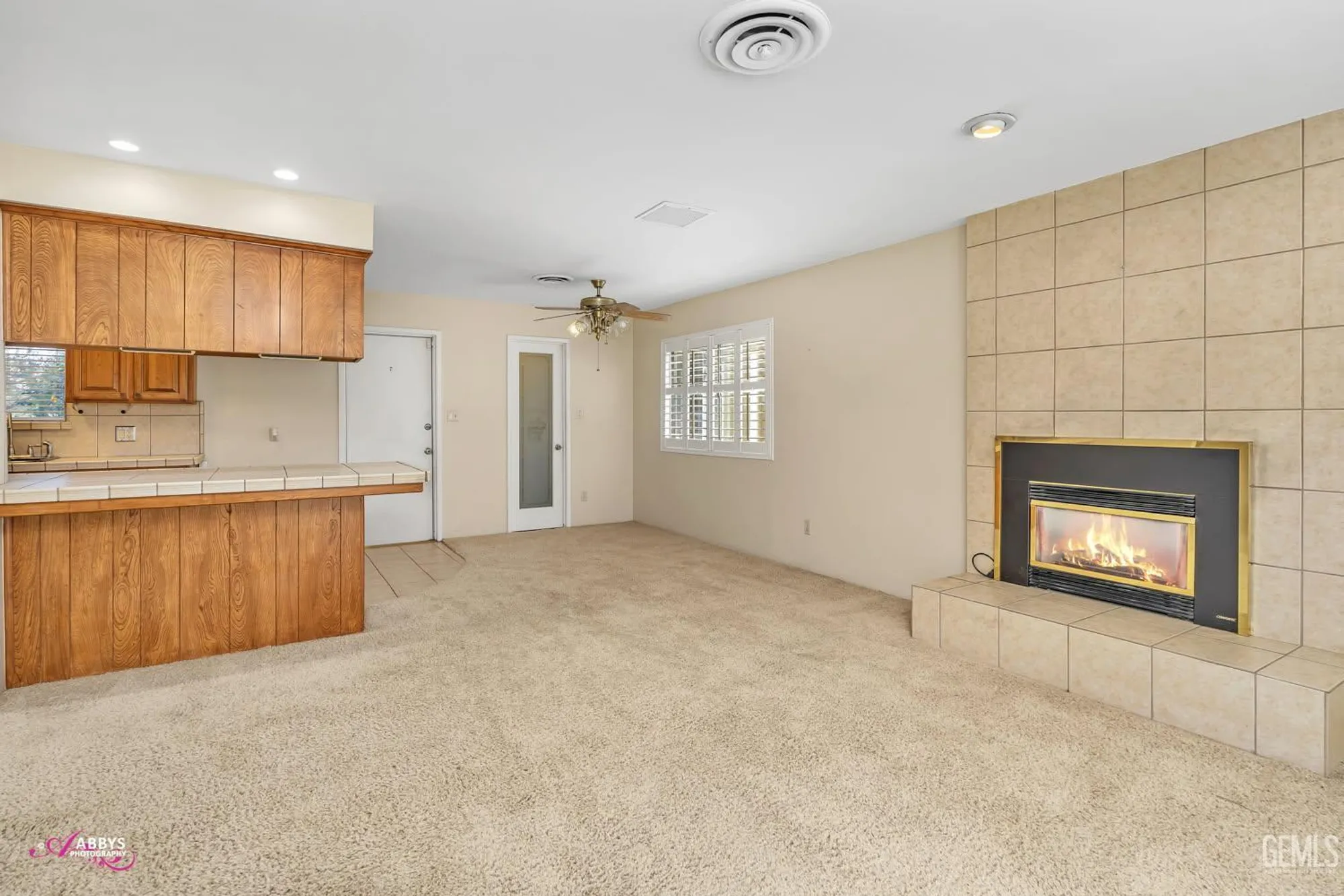 Property Slideshow image 14 of 47 | 409 bermuda st, Bakersfield, CA, 93309