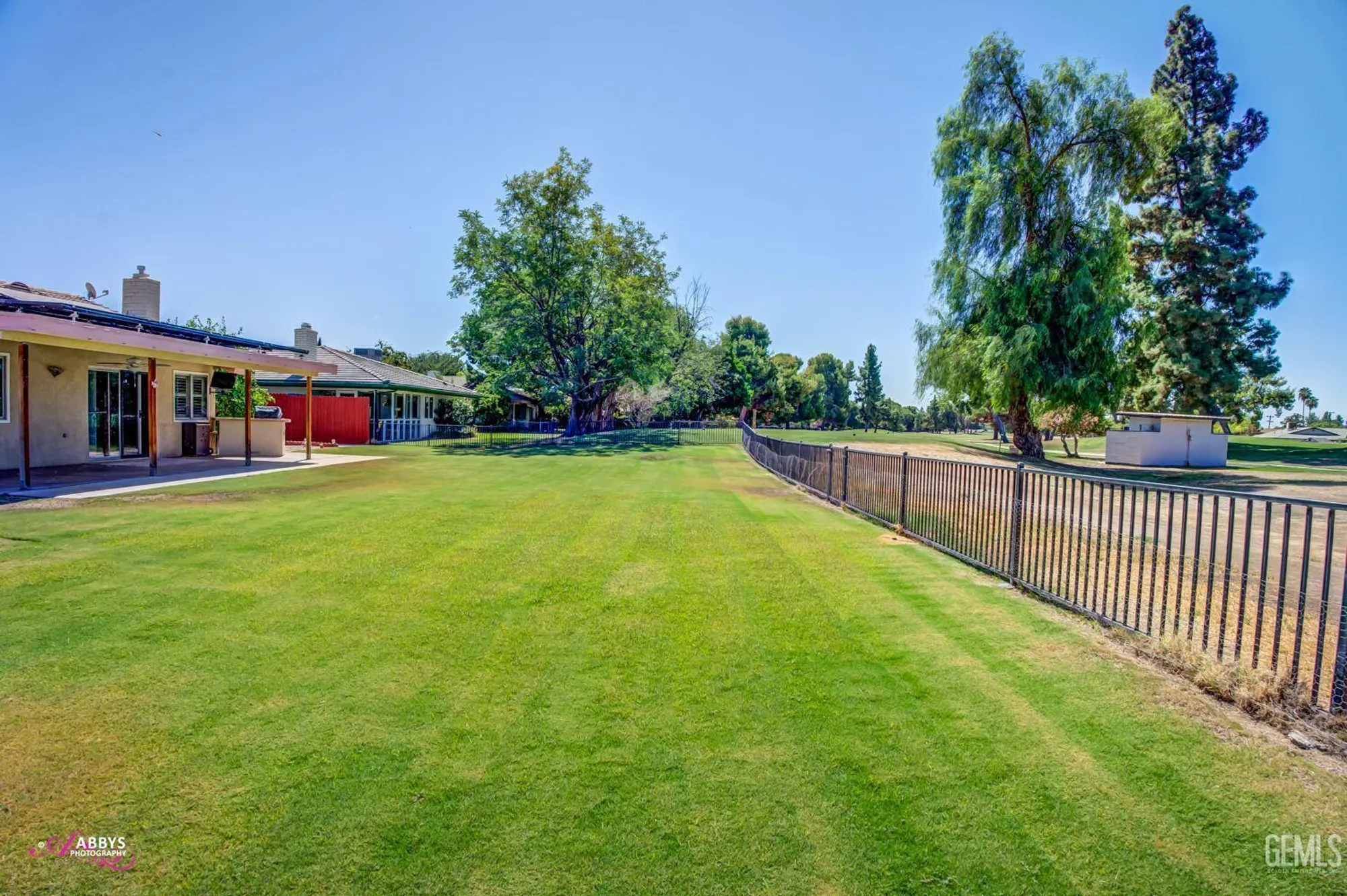 Property Slideshow image 31 of 47 | 409 bermuda st, Bakersfield, CA, 93309