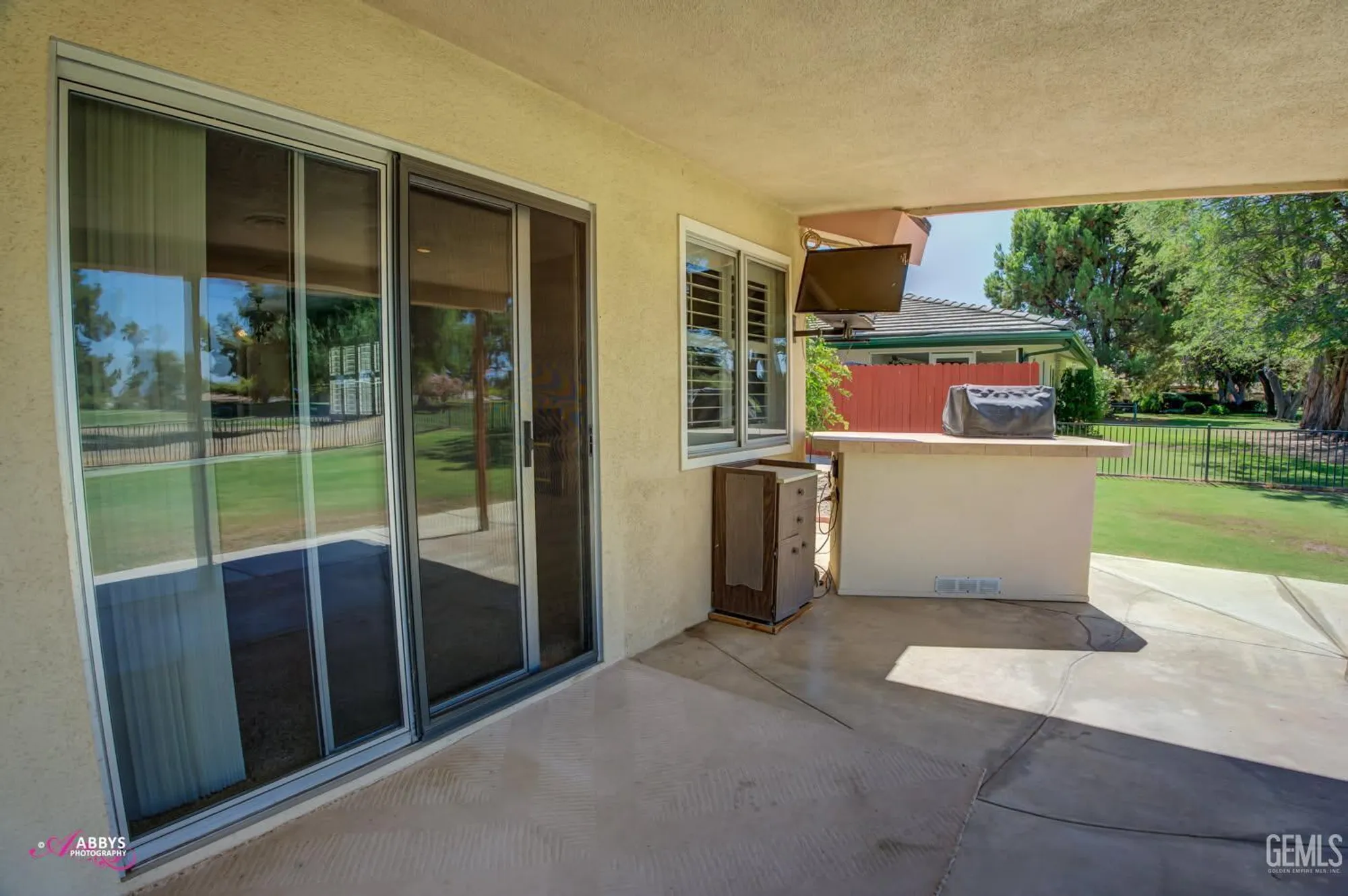 Property Slideshow image 24 of 47 | 409 bermuda st, Bakersfield, CA, 93309