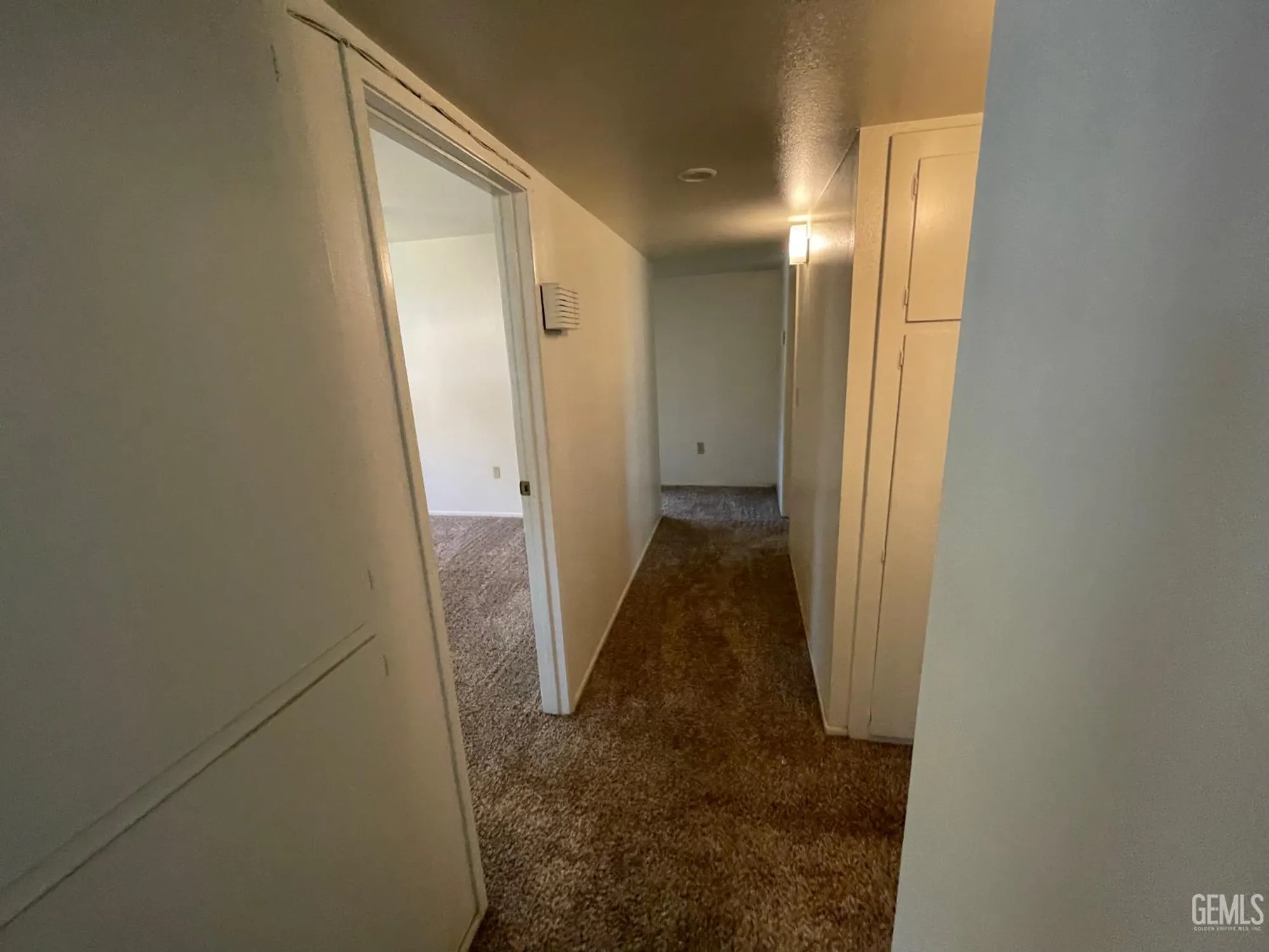 Property Slideshow image 23 of 44 | 917 cherry hills dr, Bakersfield, CA, 93309