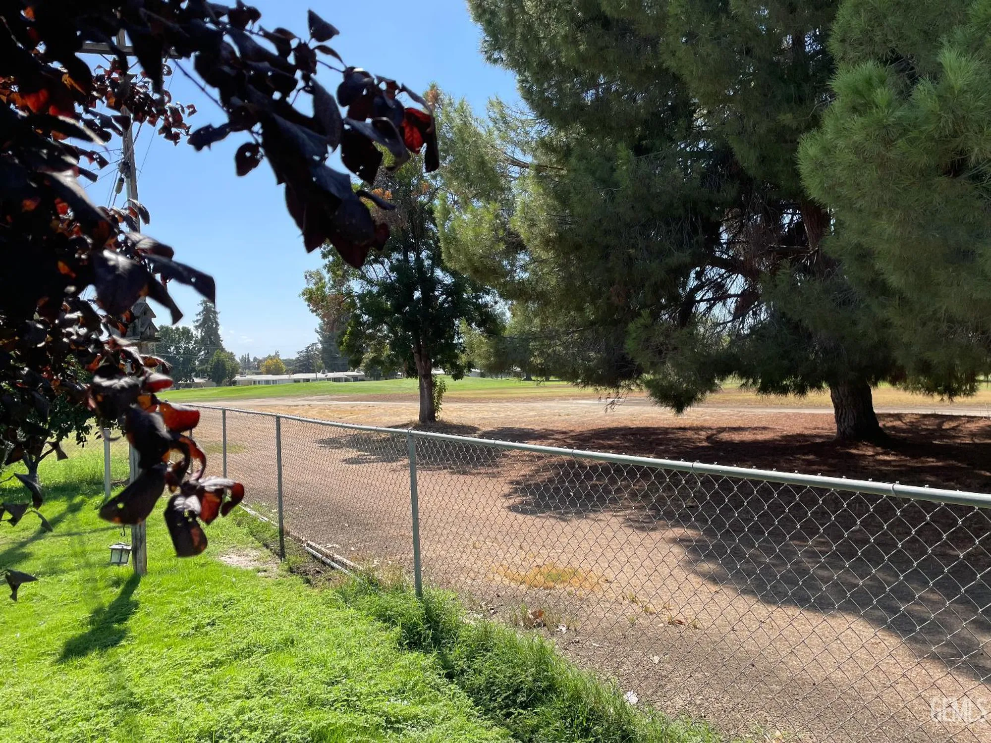 Property Slideshow image 41 of 44 | 917 cherry hills dr, Bakersfield, CA, 93309