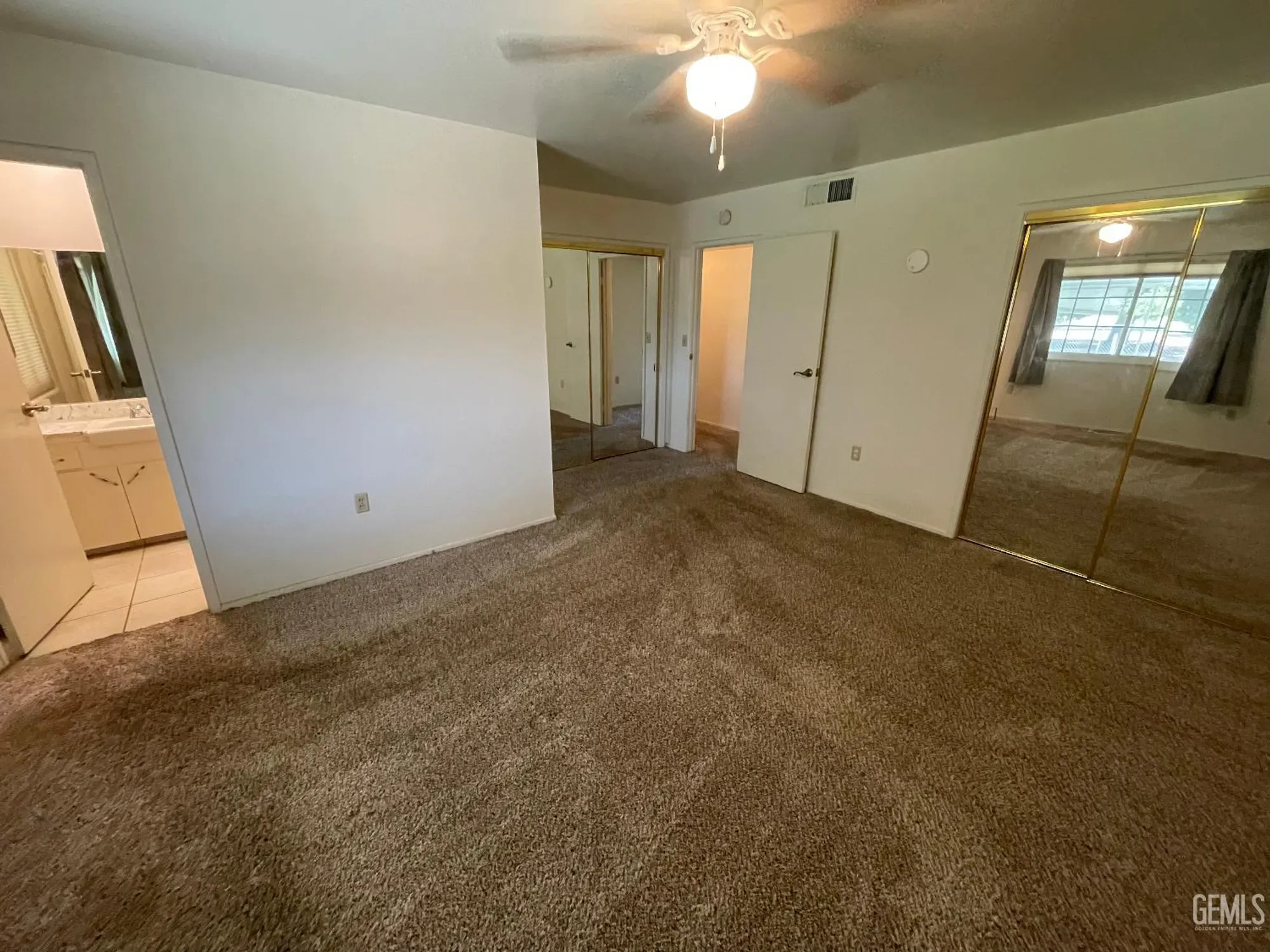 Property Slideshow image 28 of 44 | 917 cherry hills dr, Bakersfield, CA, 93309