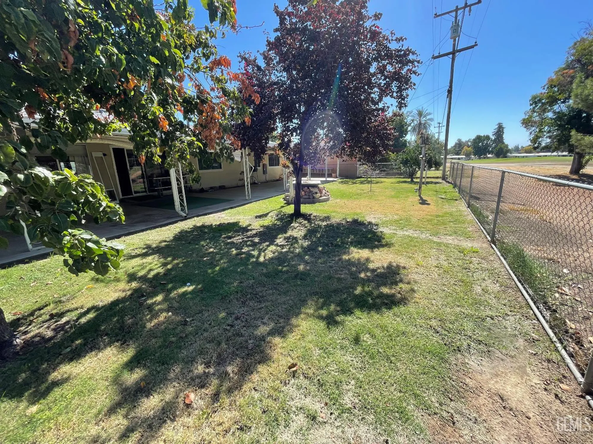 Property Slideshow image 39 of 44 | 917 cherry hills dr, Bakersfield, CA, 93309