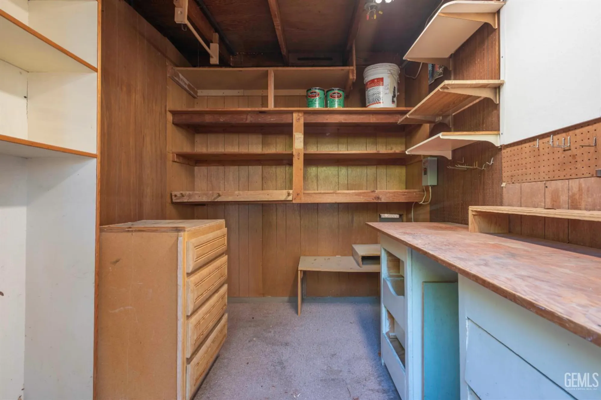 Property Slideshow image 34 of 44 | 504 cherry hills dr, Bakersfield, CA, 93309