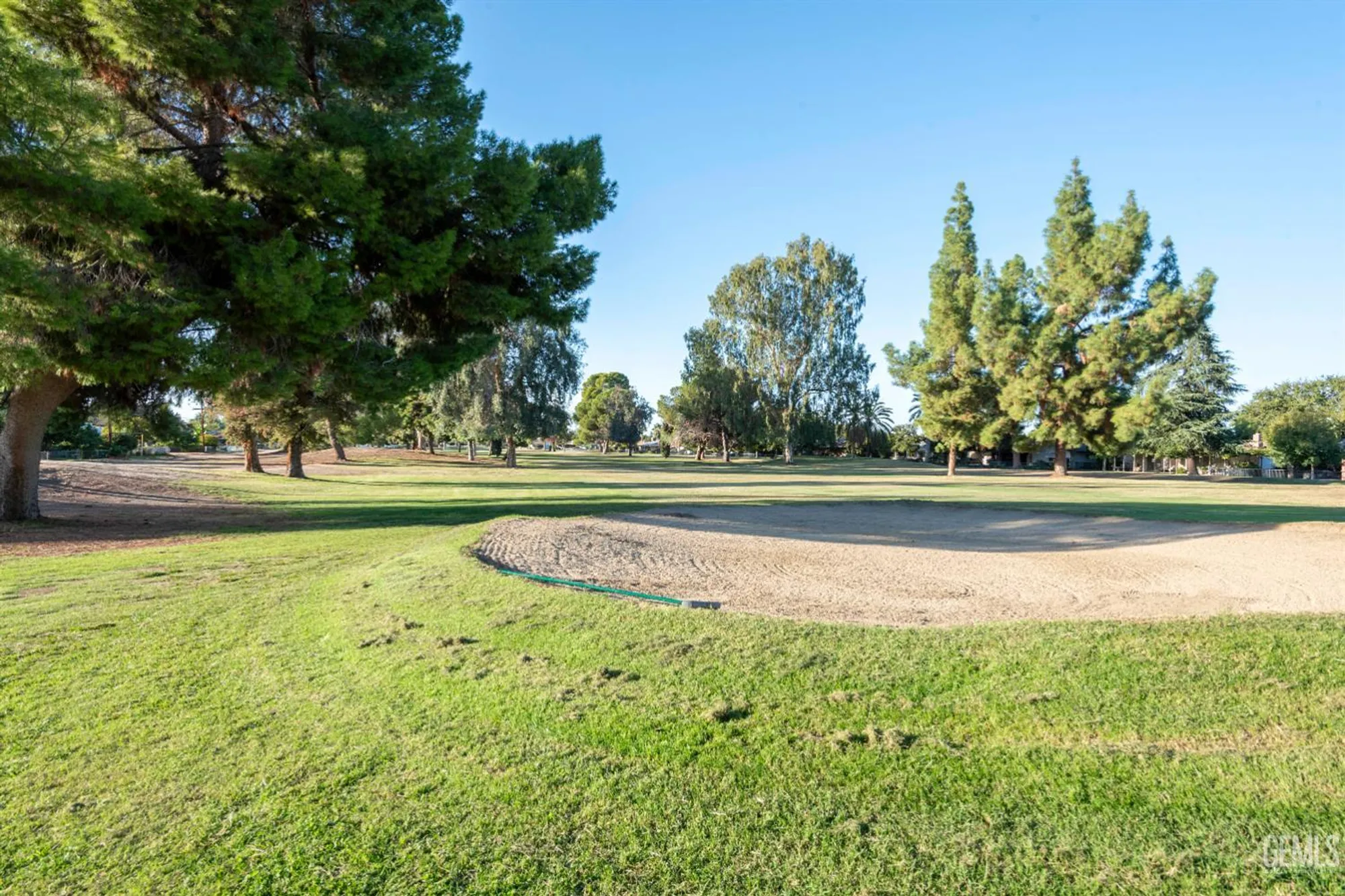 Property Slideshow image 33 of 44 | 504 cherry hills dr, Bakersfield, CA, 93309