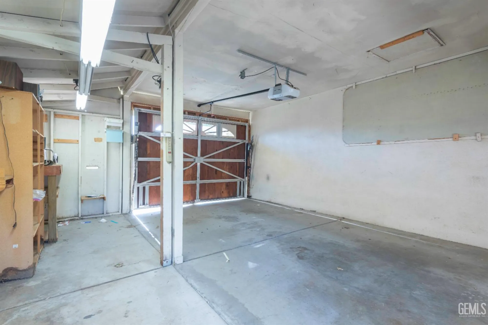 Property Slideshow image 35 of 44 | 504 cherry hills dr, Bakersfield, CA, 93309