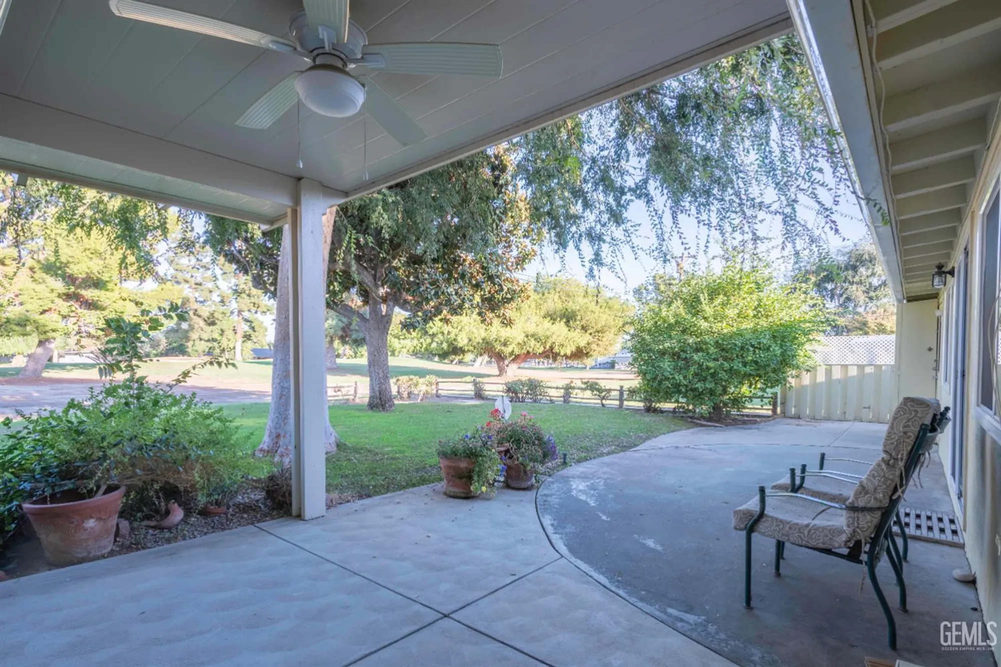 Property Slideshow image 28 of 44 | 504 cherry hills dr, Bakersfield, CA, 93309