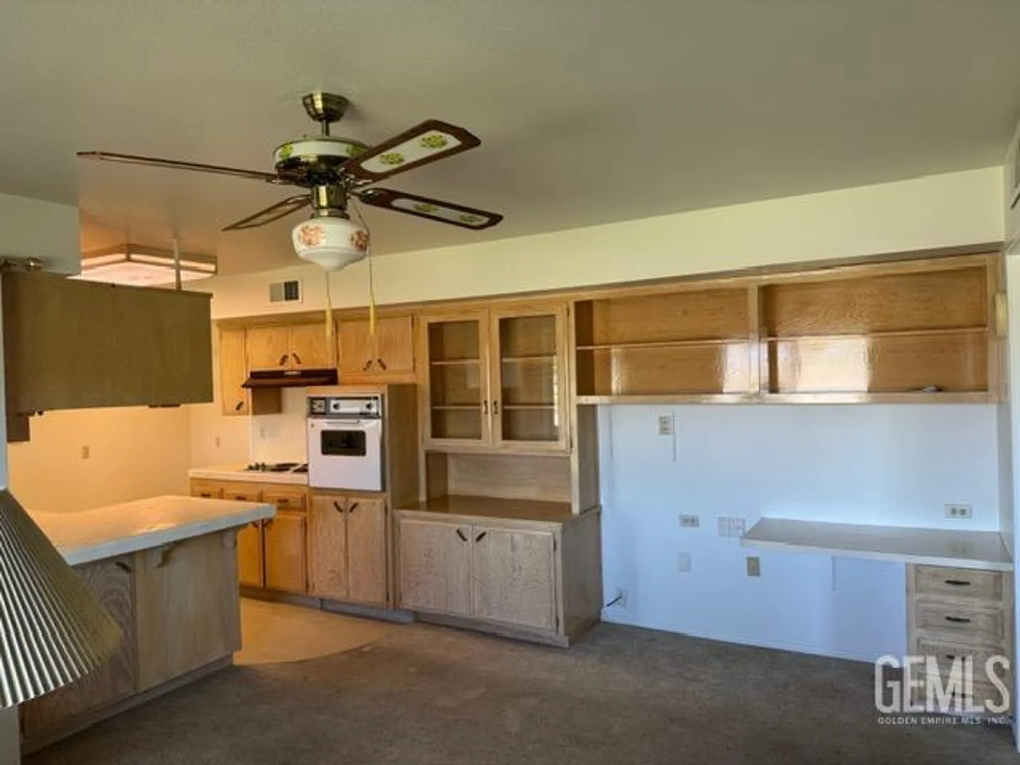 Property Slideshow image 8 of 23 | 604 river oaks dr, Bakersfield, CA, 93309
