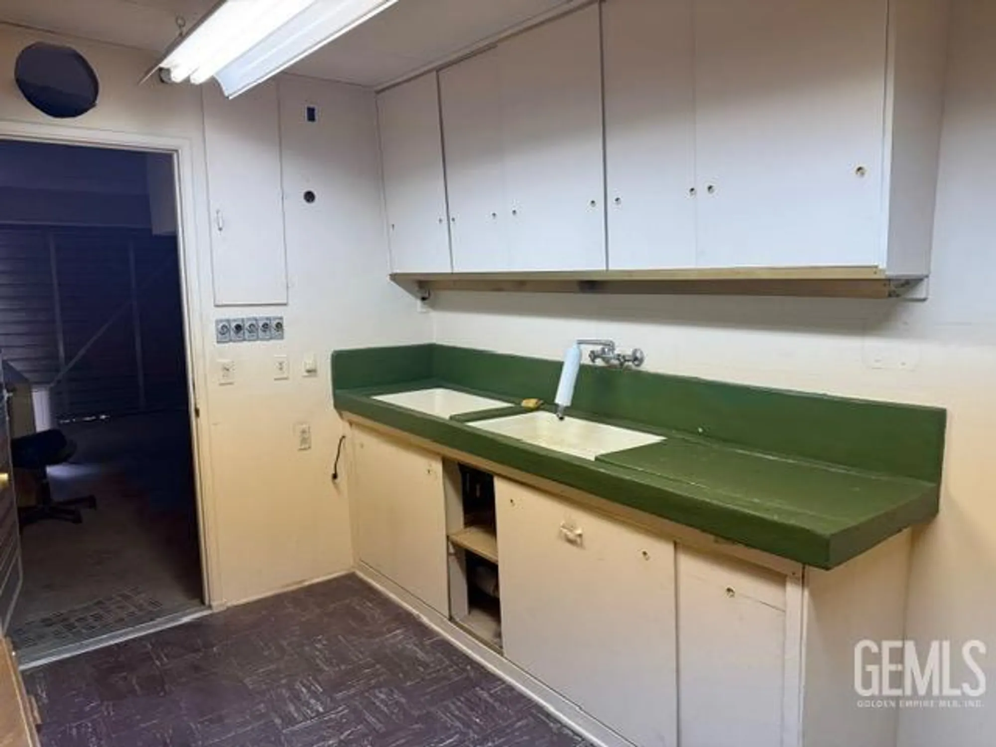 Property Slideshow image 23 of 23 | 604 river oaks dr, Bakersfield, CA, 93309