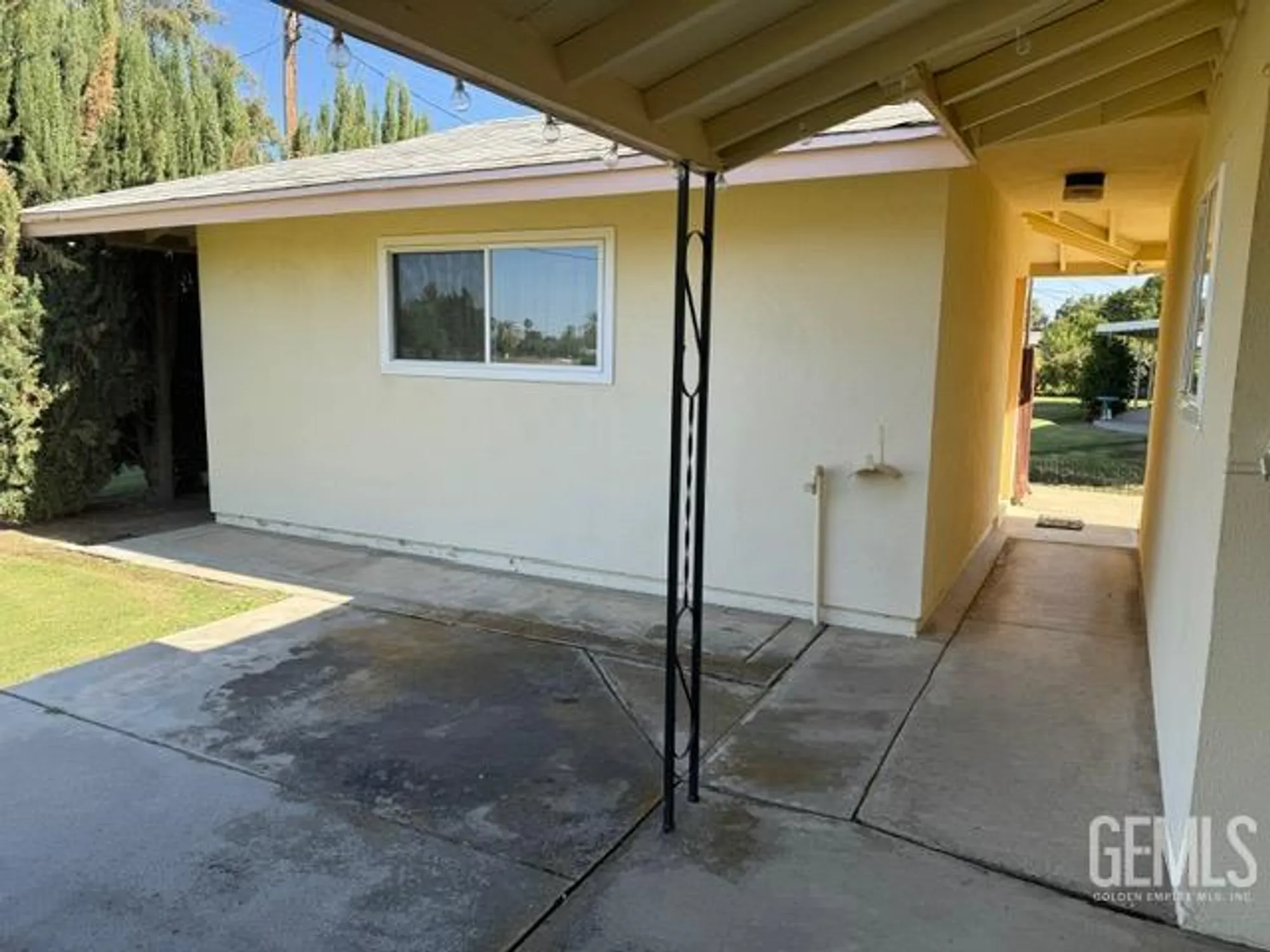 Property Slideshow image 17 of 23 | 604 river oaks dr, Bakersfield, CA, 93309