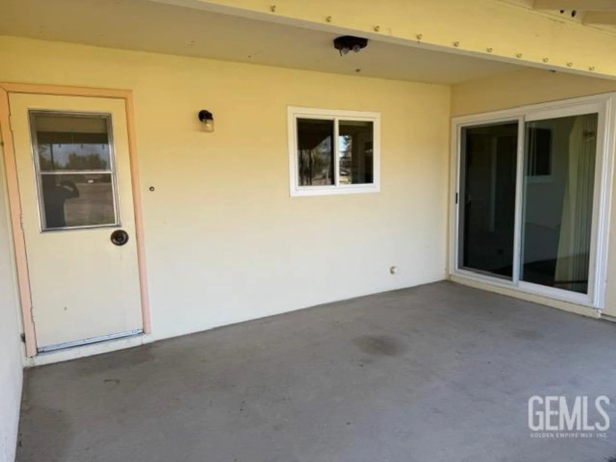 Property Slideshow image 18 of 23 | 604 river oaks dr, Bakersfield, CA, 93309